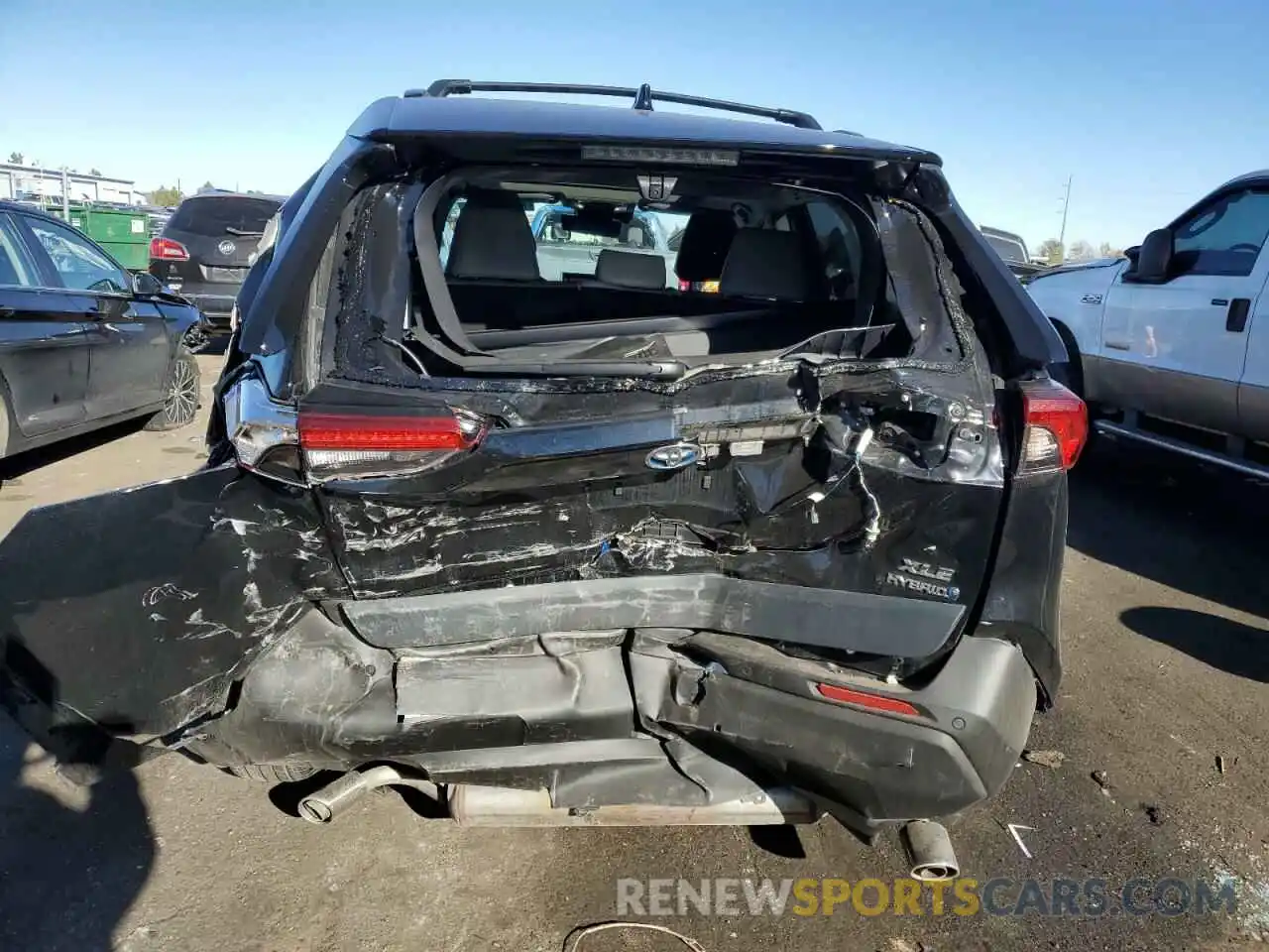 6 Photograph of a damaged car 4T3B6RFV1NU087053 TOYOTA RAV4 2022