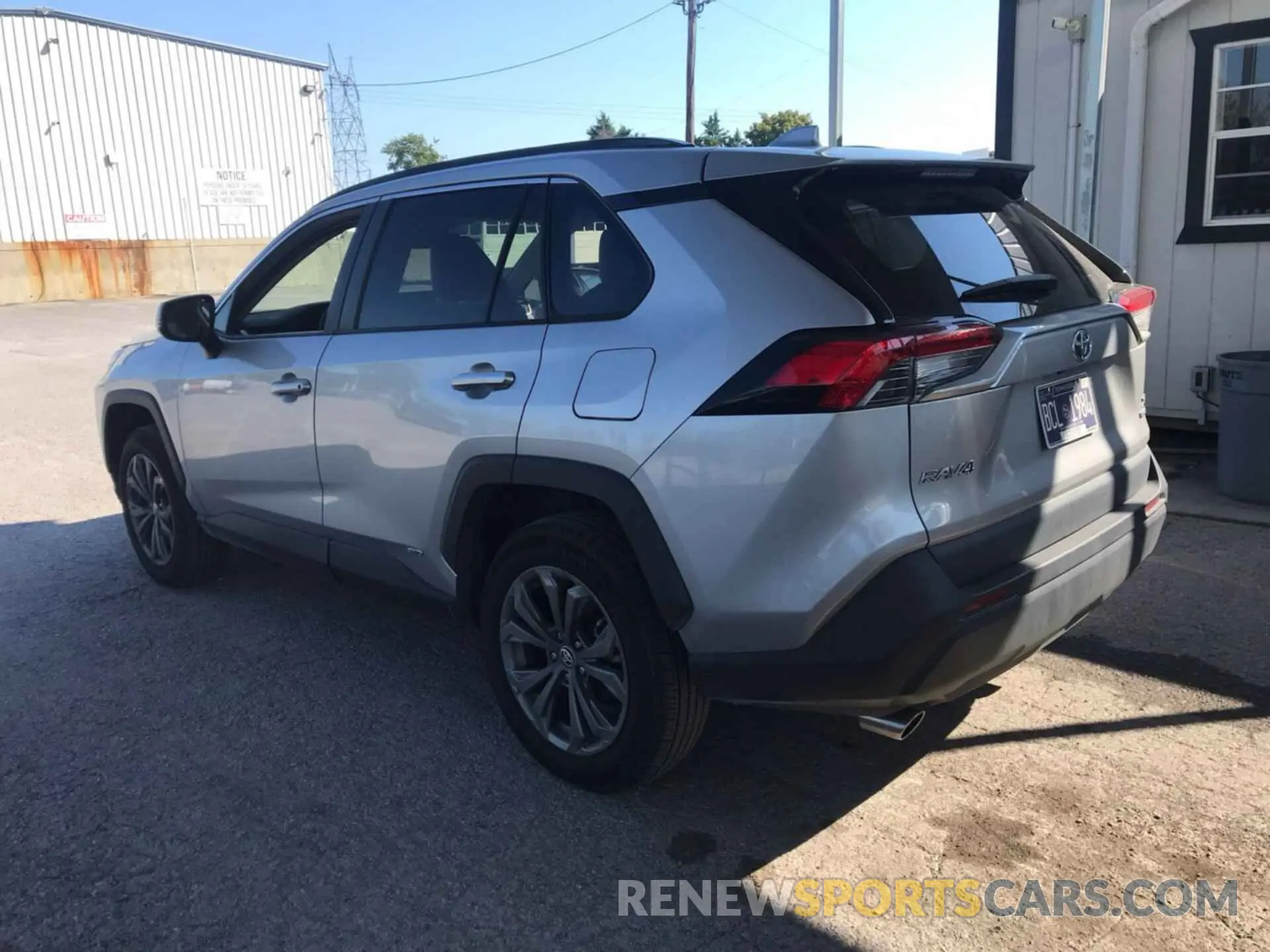 9 Photograph of a damaged car 4T3B6RFV4NU071672 TOYOTA RAV4 2022