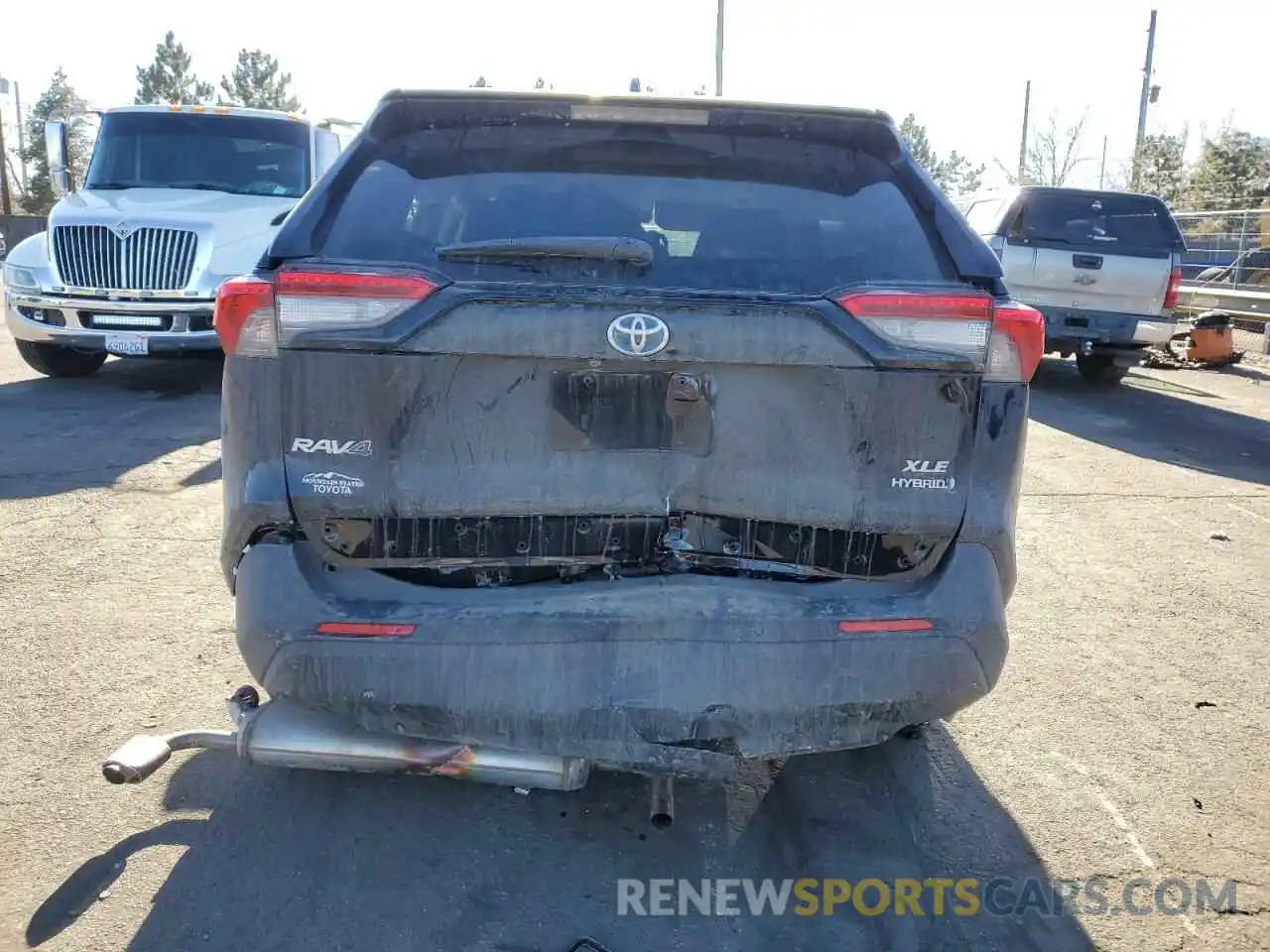 6 Photograph of a damaged car 4T3B6RFV4NU080789 TOYOTA RAV4 2022