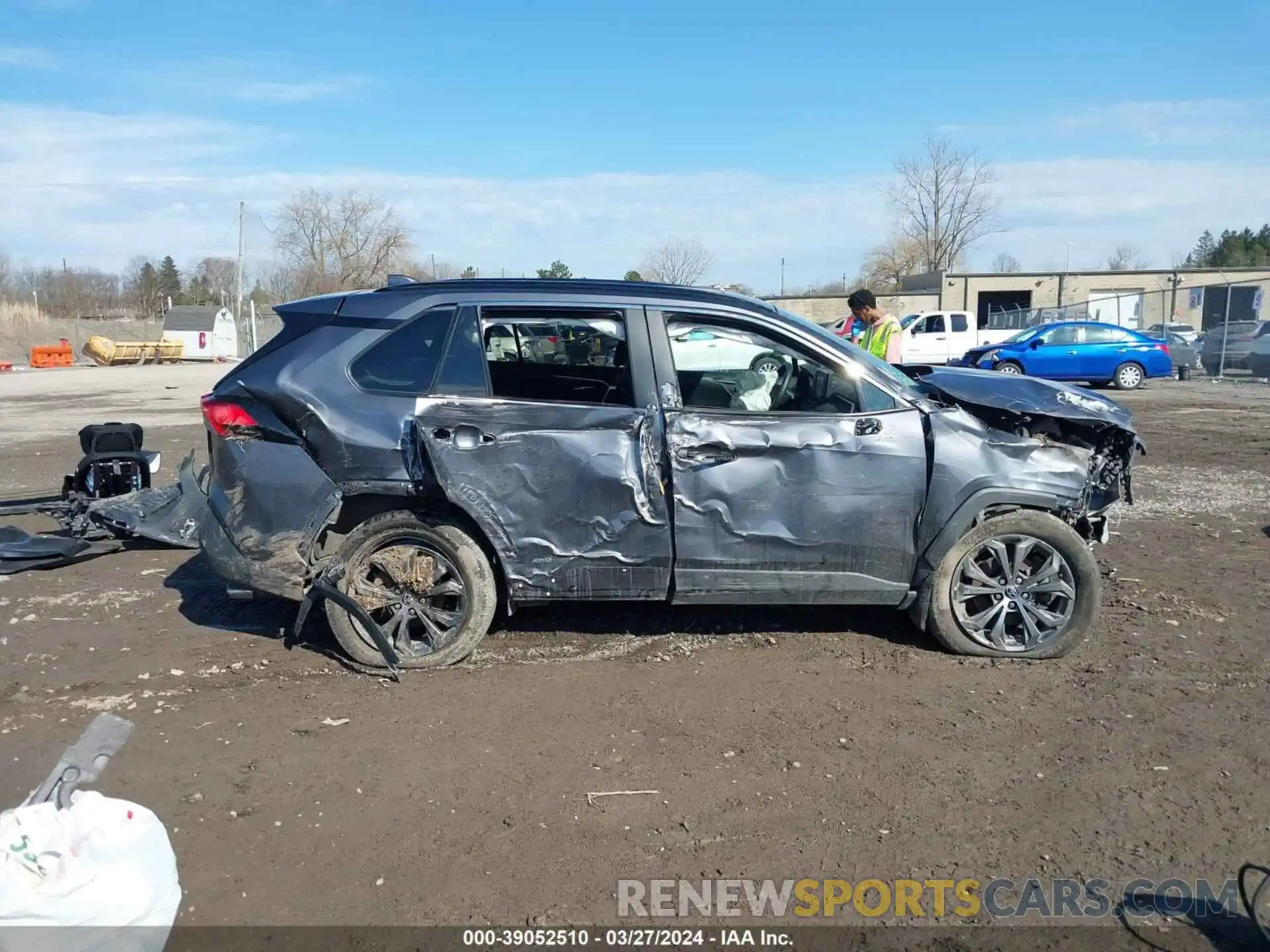 13 Photograph of a damaged car 4T3B6RFV4NU102404 TOYOTA RAV4 2022