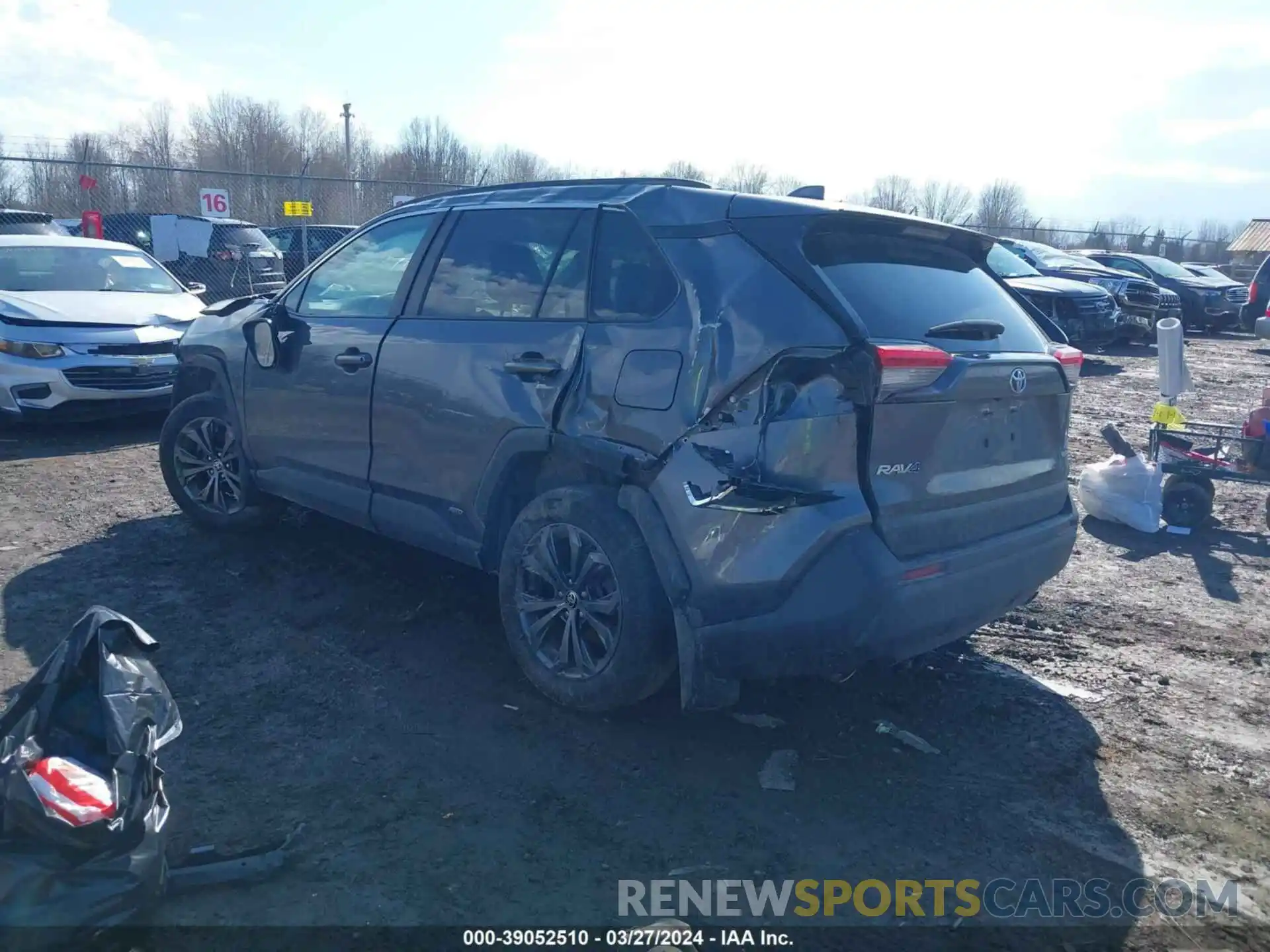 3 Photograph of a damaged car 4T3B6RFV4NU102404 TOYOTA RAV4 2022