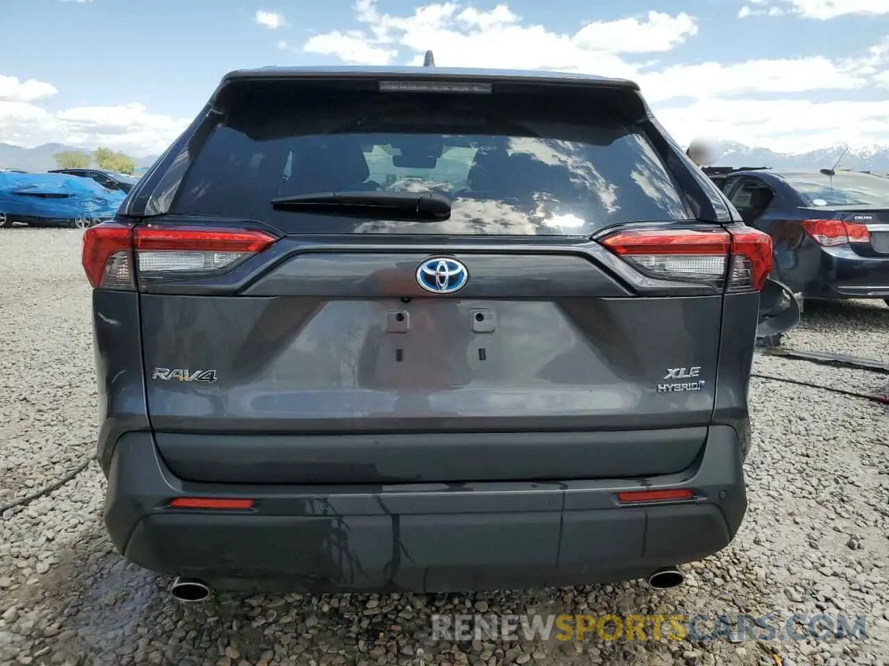 6 Photograph of a damaged car 4T3B6RFV5NU071387 TOYOTA RAV4 2022