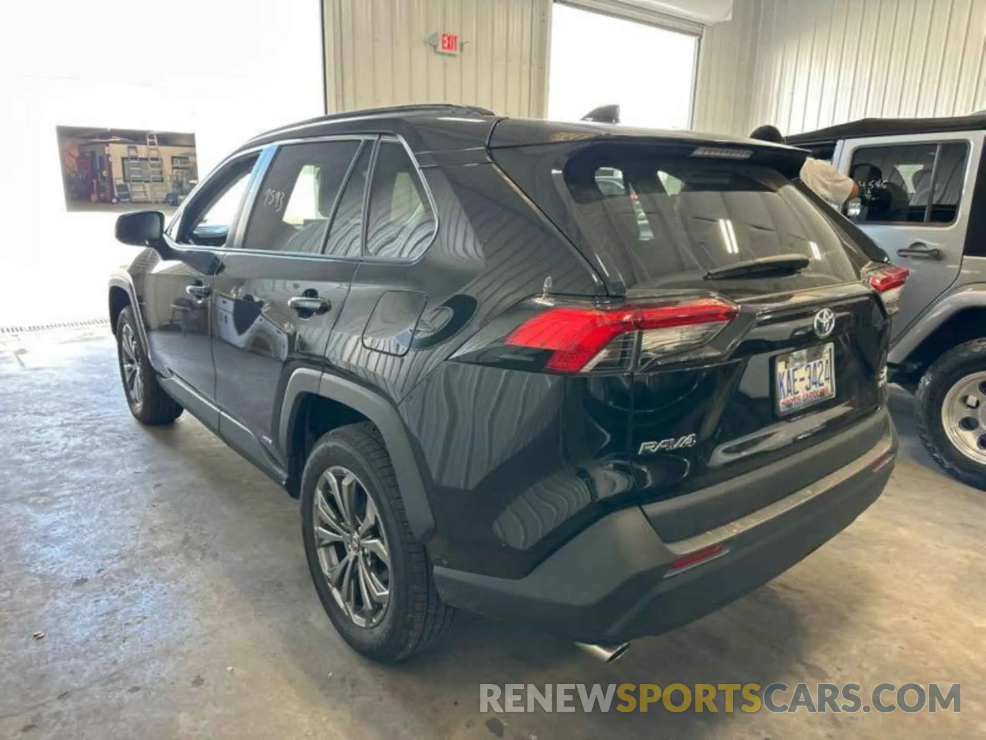 13 Photograph of a damaged car 4T3B6RFV5NU072099 TOYOTA RAV4 2022