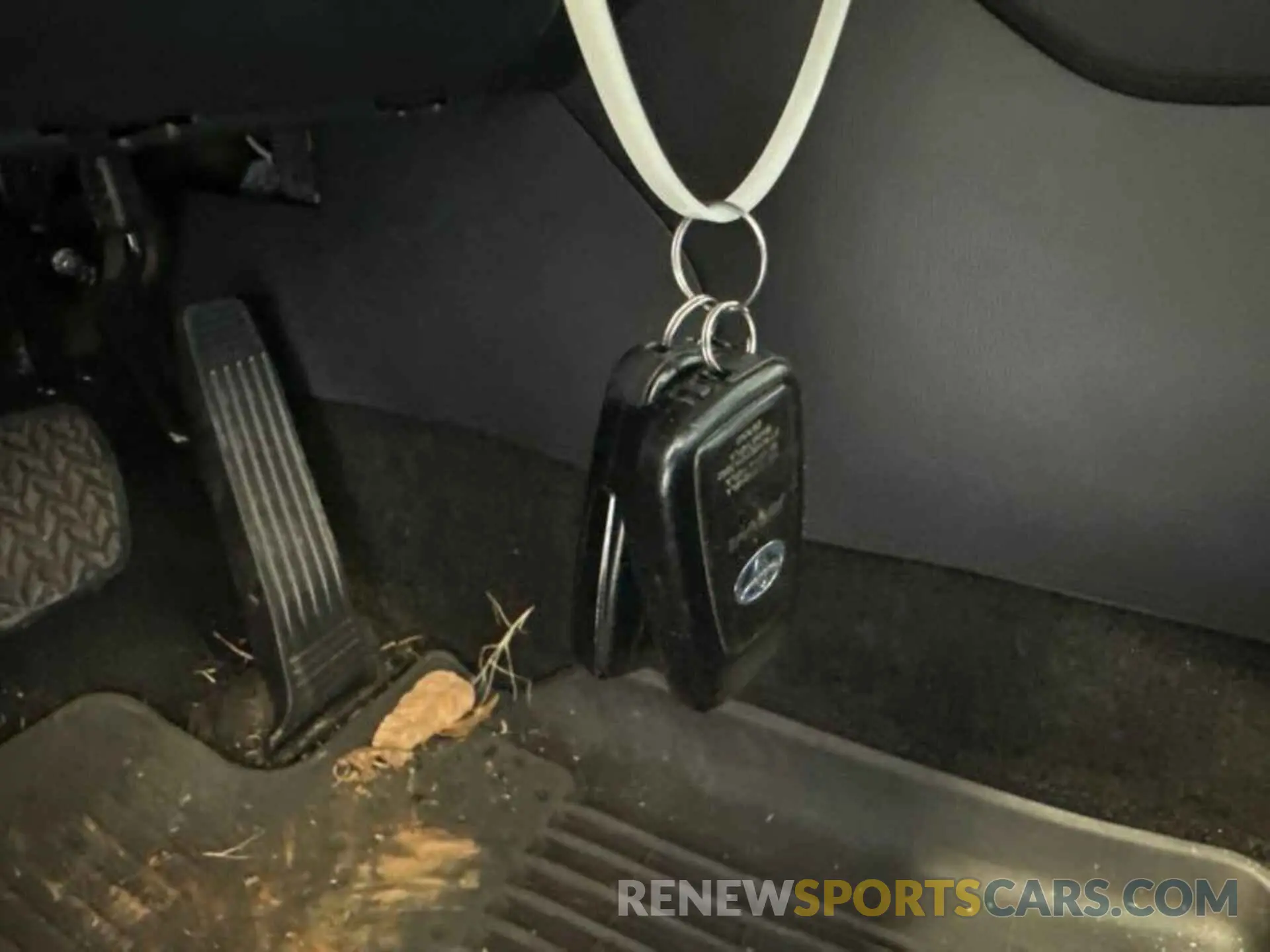 16 Photograph of a damaged car 4T3B6RFV5NU072099 TOYOTA RAV4 2022