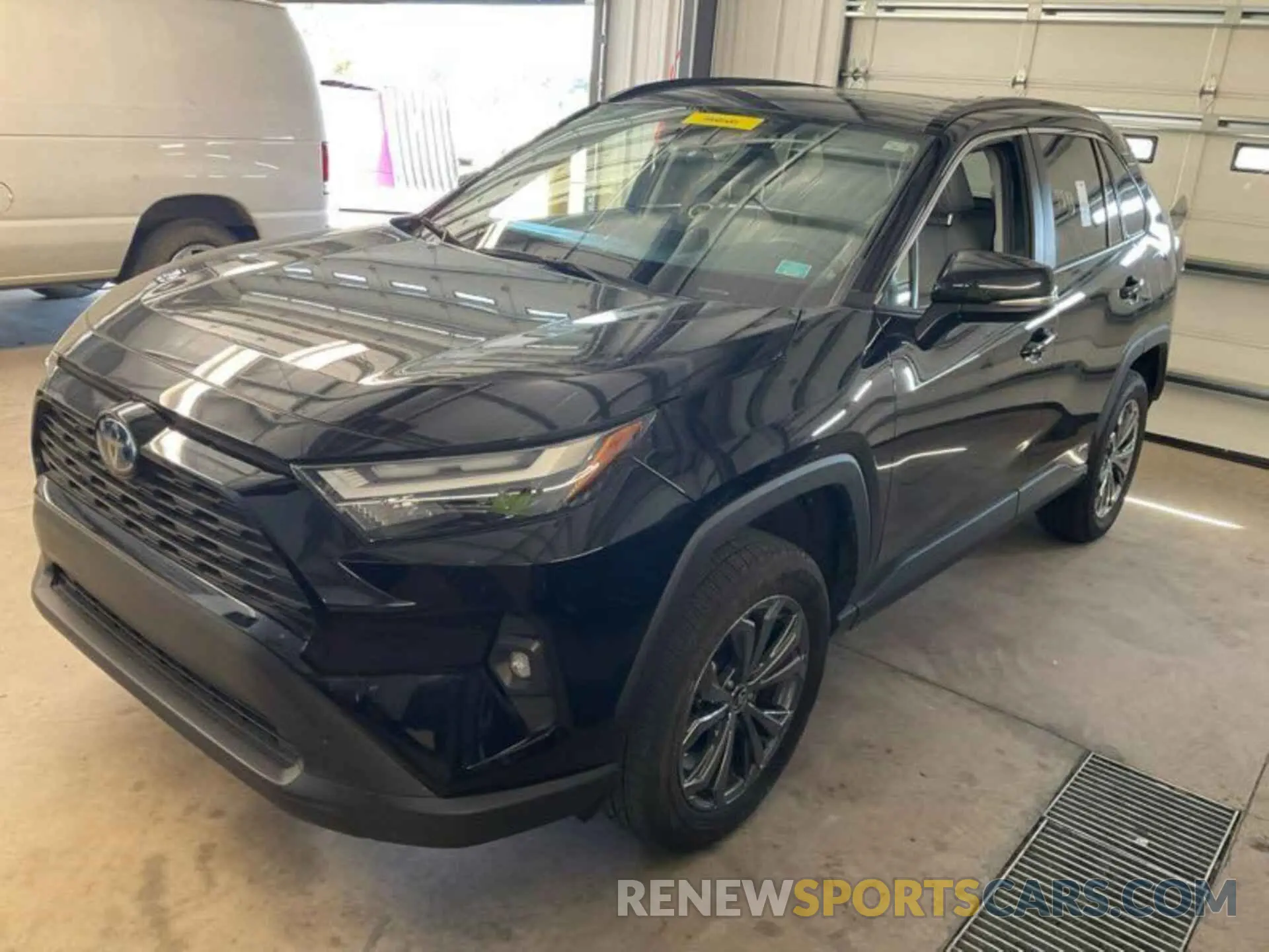 3 Photograph of a damaged car 4T3B6RFV5NU072099 TOYOTA RAV4 2022