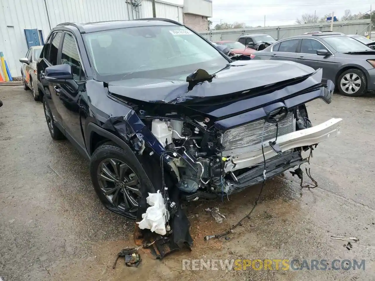 4 Photograph of a damaged car 4T3B6RFV5NU085371 TOYOTA RAV4 2022