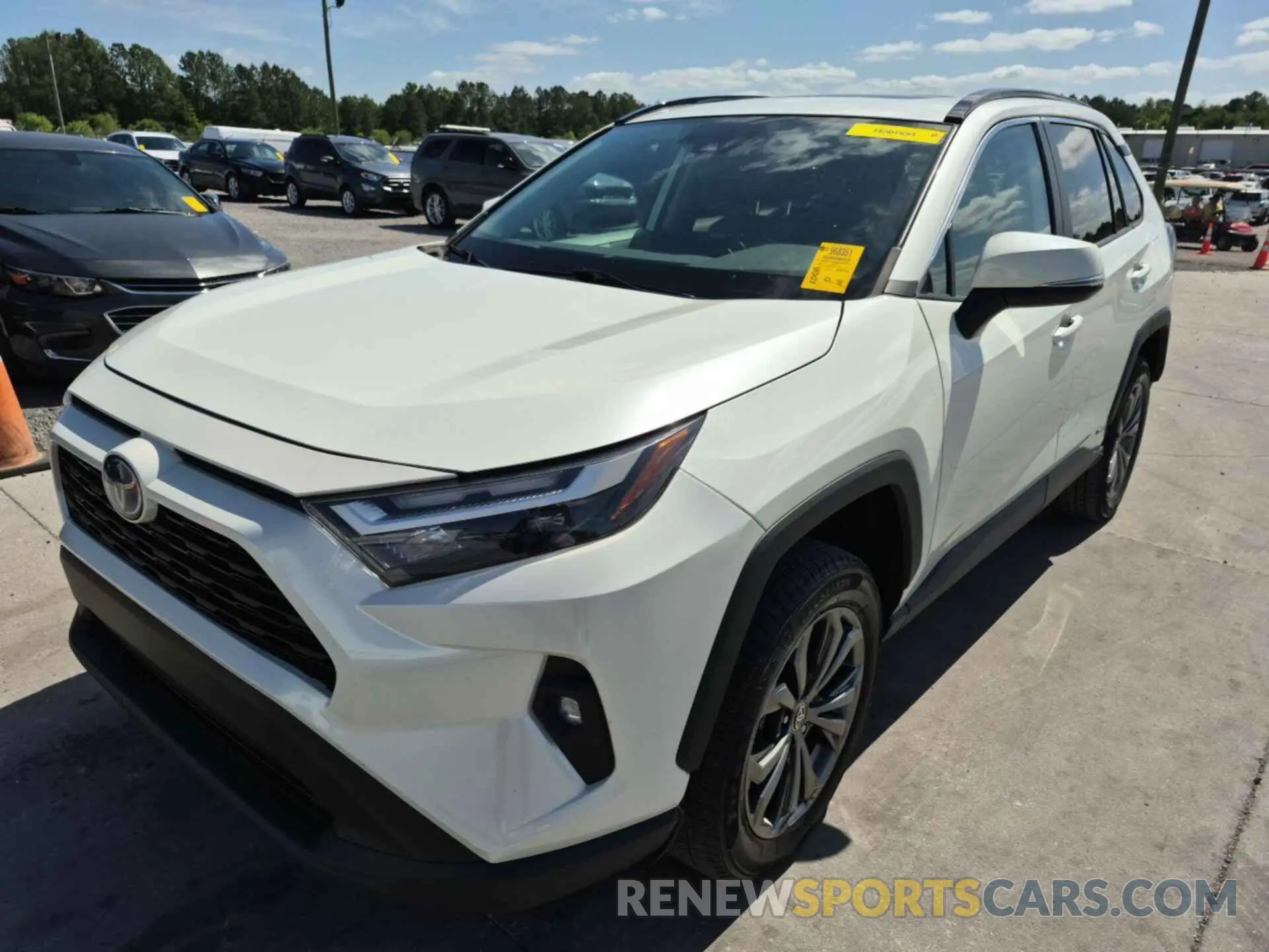 12 Photograph of a damaged car 4T3B6RFV6NU066831 TOYOTA RAV4 2022