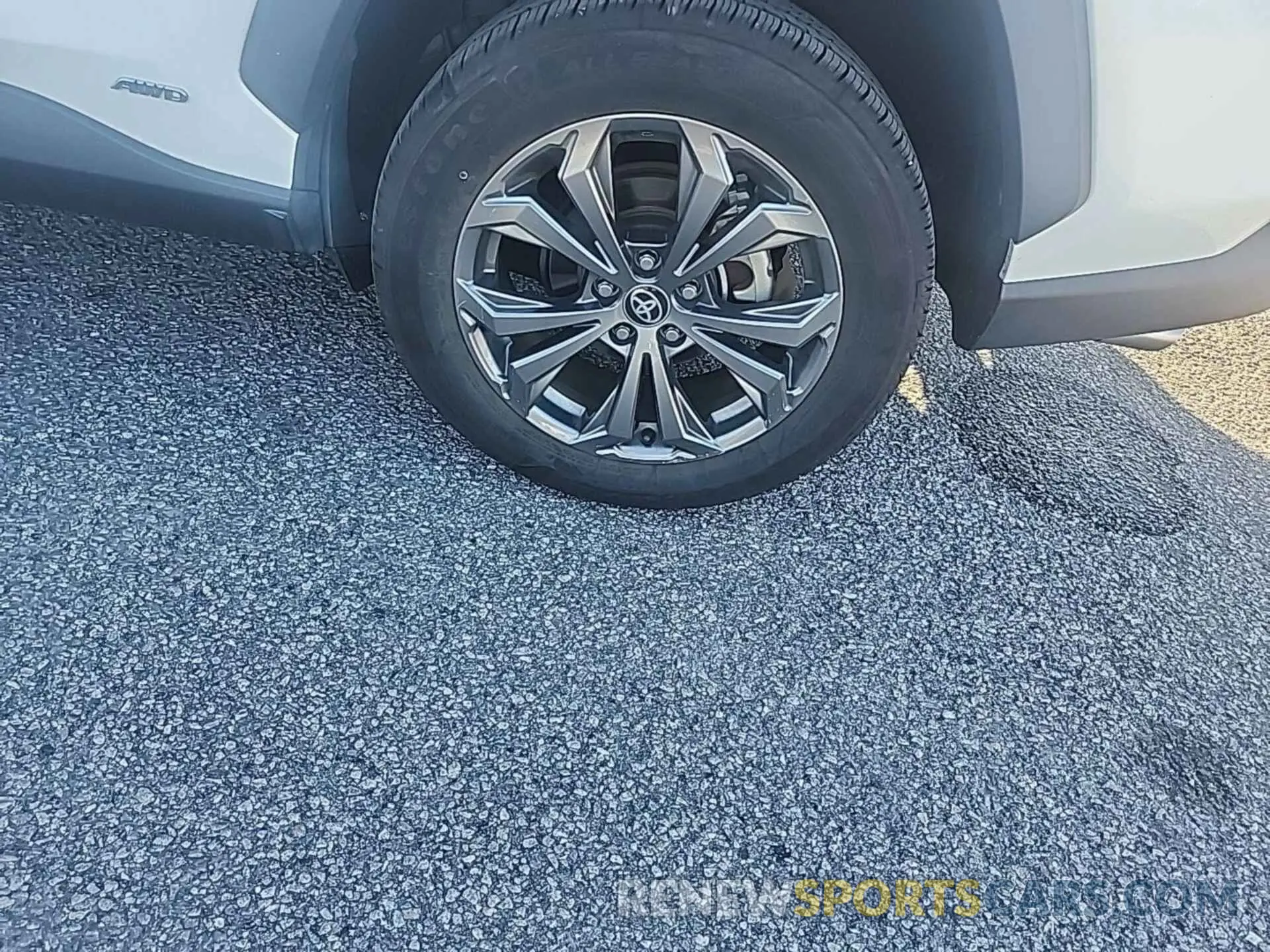 2 Photograph of a damaged car 4T3B6RFV6NU066831 TOYOTA RAV4 2022