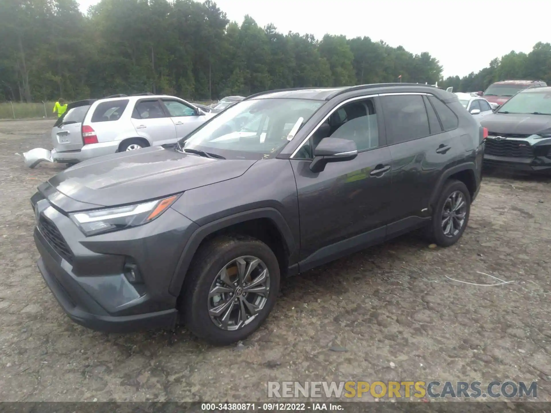 2 Photograph of a damaged car 4T3B6RFV6NU069311 TOYOTA RAV4 2022