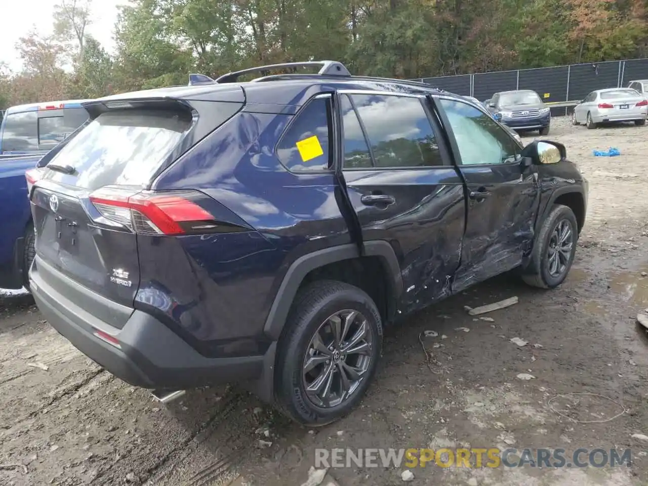 4 Photograph of a damaged car 4T3B6RFV6NU094581 TOYOTA RAV4 2022