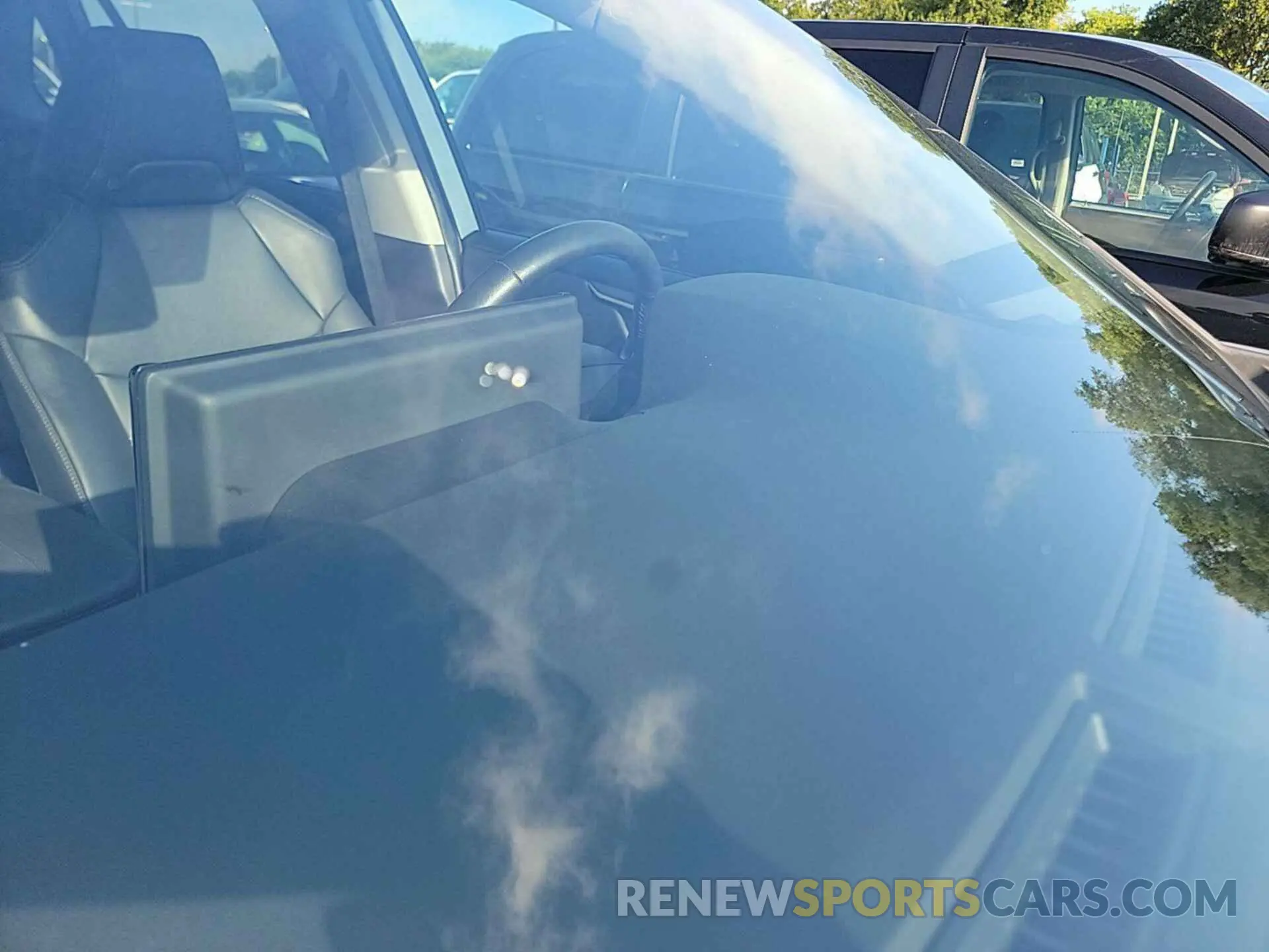 5 Photograph of a damaged car 4T3B6RFV7NU084822 TOYOTA RAV4 2022