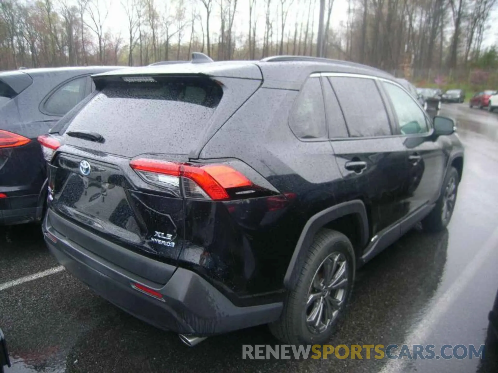 1 Photograph of a damaged car 4T3B6RFV8NU066619 TOYOTA RAV4 2022