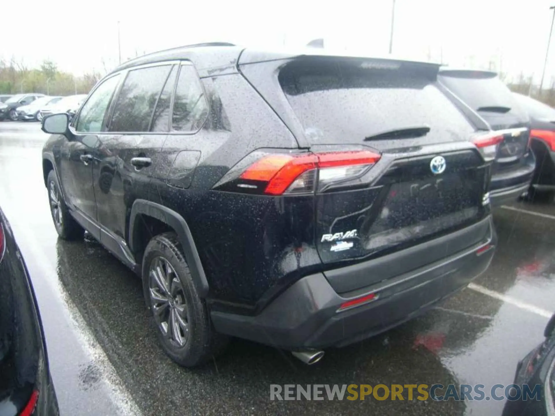 13 Photograph of a damaged car 4T3B6RFV8NU066619 TOYOTA RAV4 2022