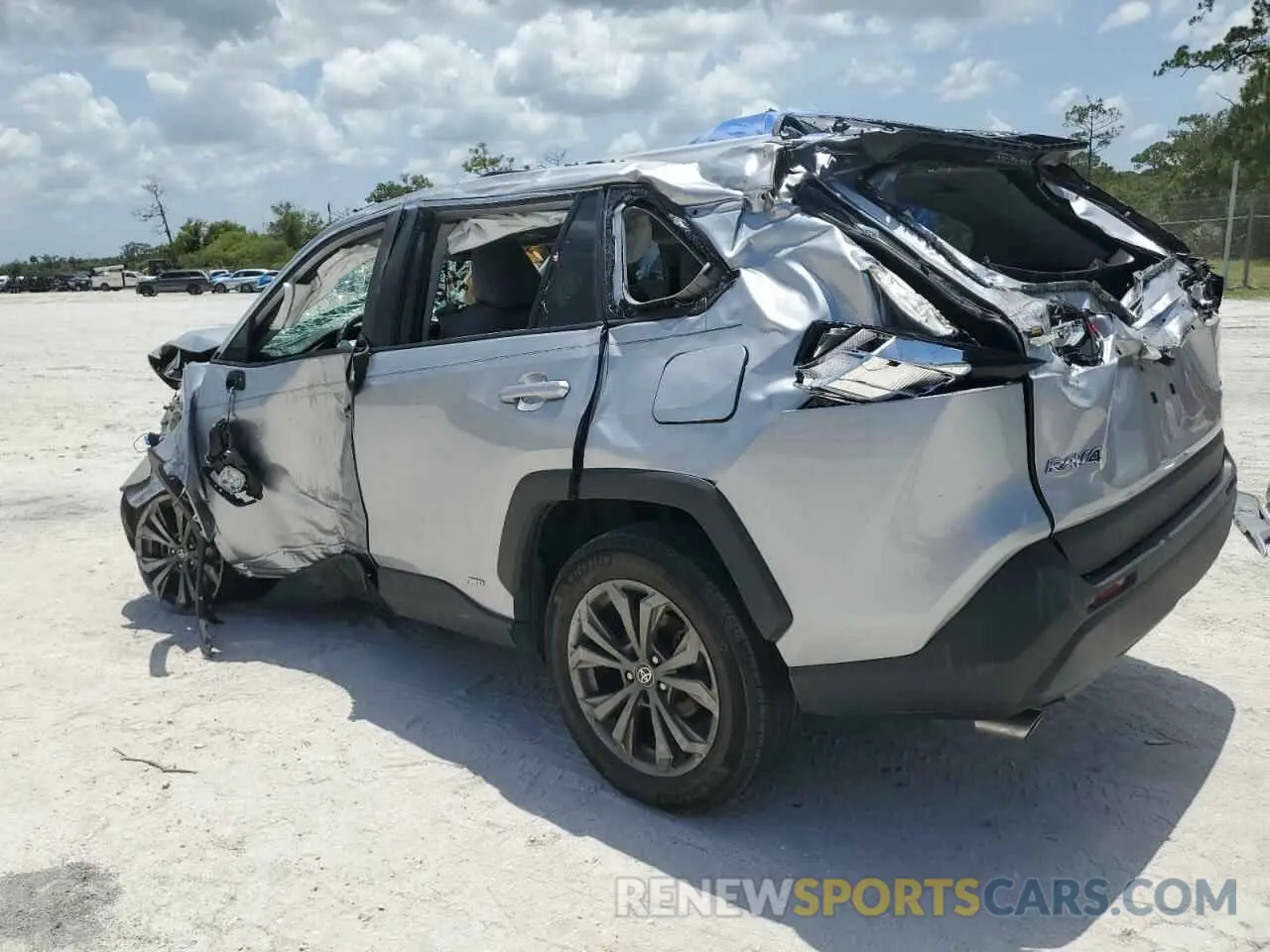 2 Photograph of a damaged car 4T3B6RFV9NU071893 TOYOTA RAV4 2022