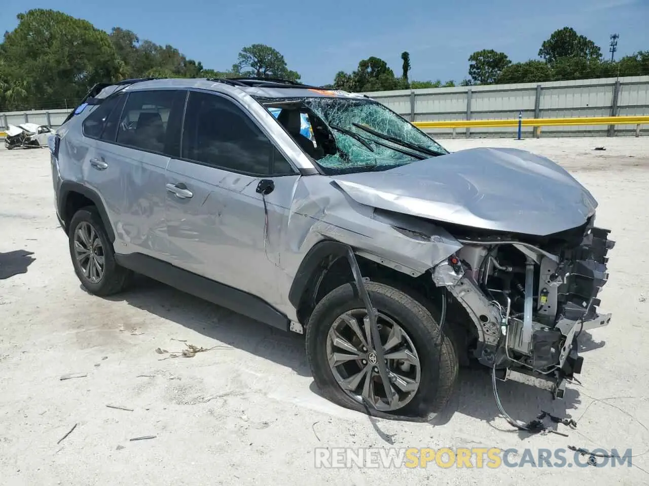 4 Photograph of a damaged car 4T3B6RFV9NU071893 TOYOTA RAV4 2022