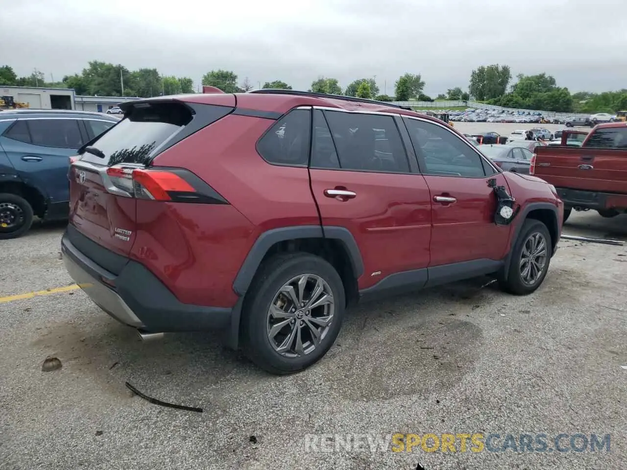 3 Photograph of a damaged car 4T3D6RFV0NU073749 TOYOTA RAV4 2022