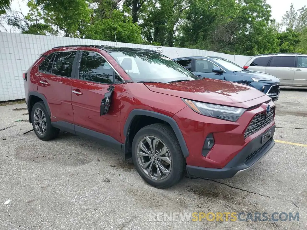 4 Photograph of a damaged car 4T3D6RFV0NU073749 TOYOTA RAV4 2022