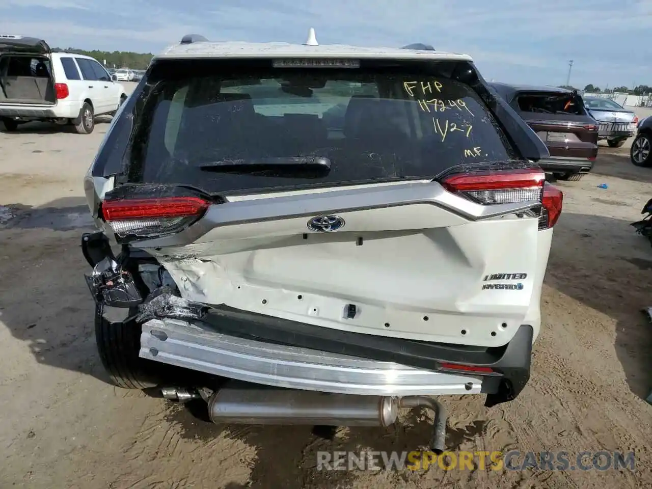 6 Photograph of a damaged car 4T3D6RFV1NU067054 TOYOTA RAV4 2022