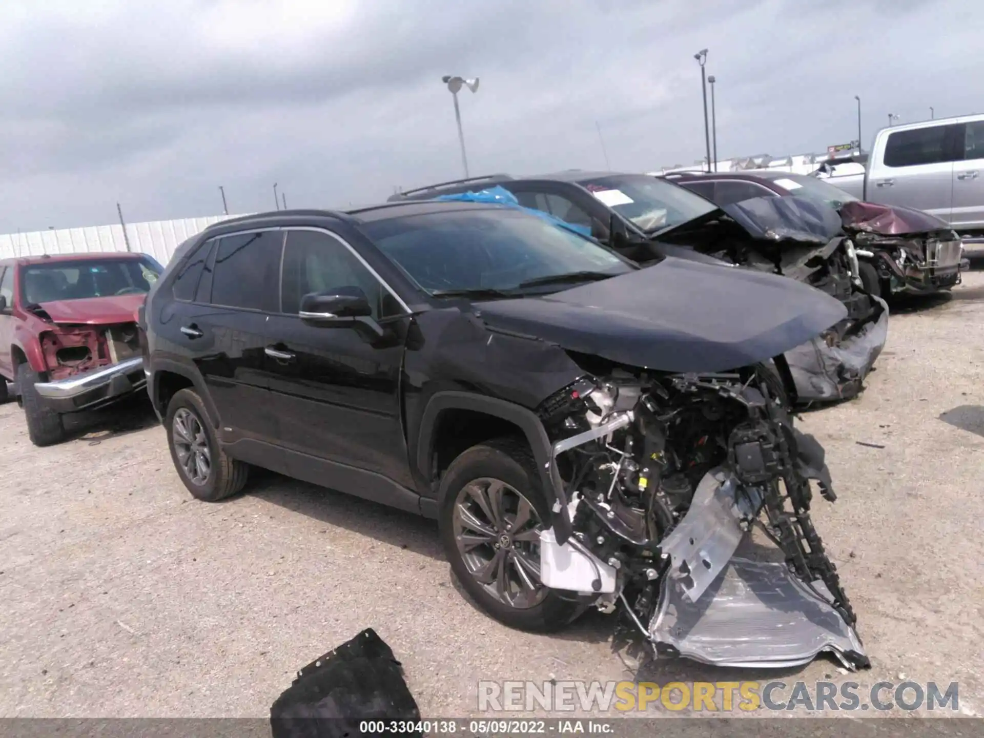 1 Photograph of a damaged car 4T3D6RFV2NU069945 TOYOTA RAV4 2022