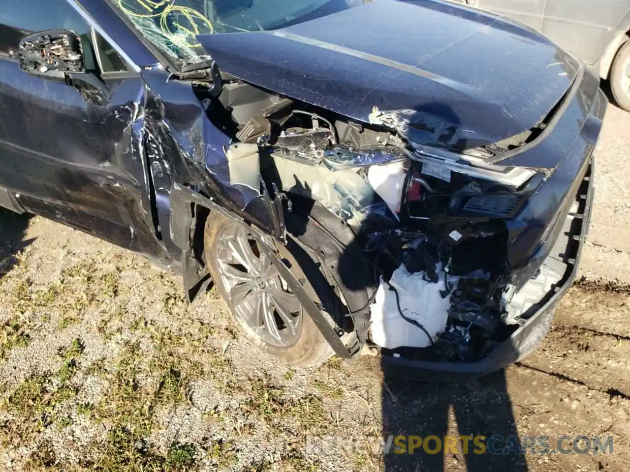 9 Photograph of a damaged car 4T3D6RFV3NU087208 TOYOTA RAV4 2022