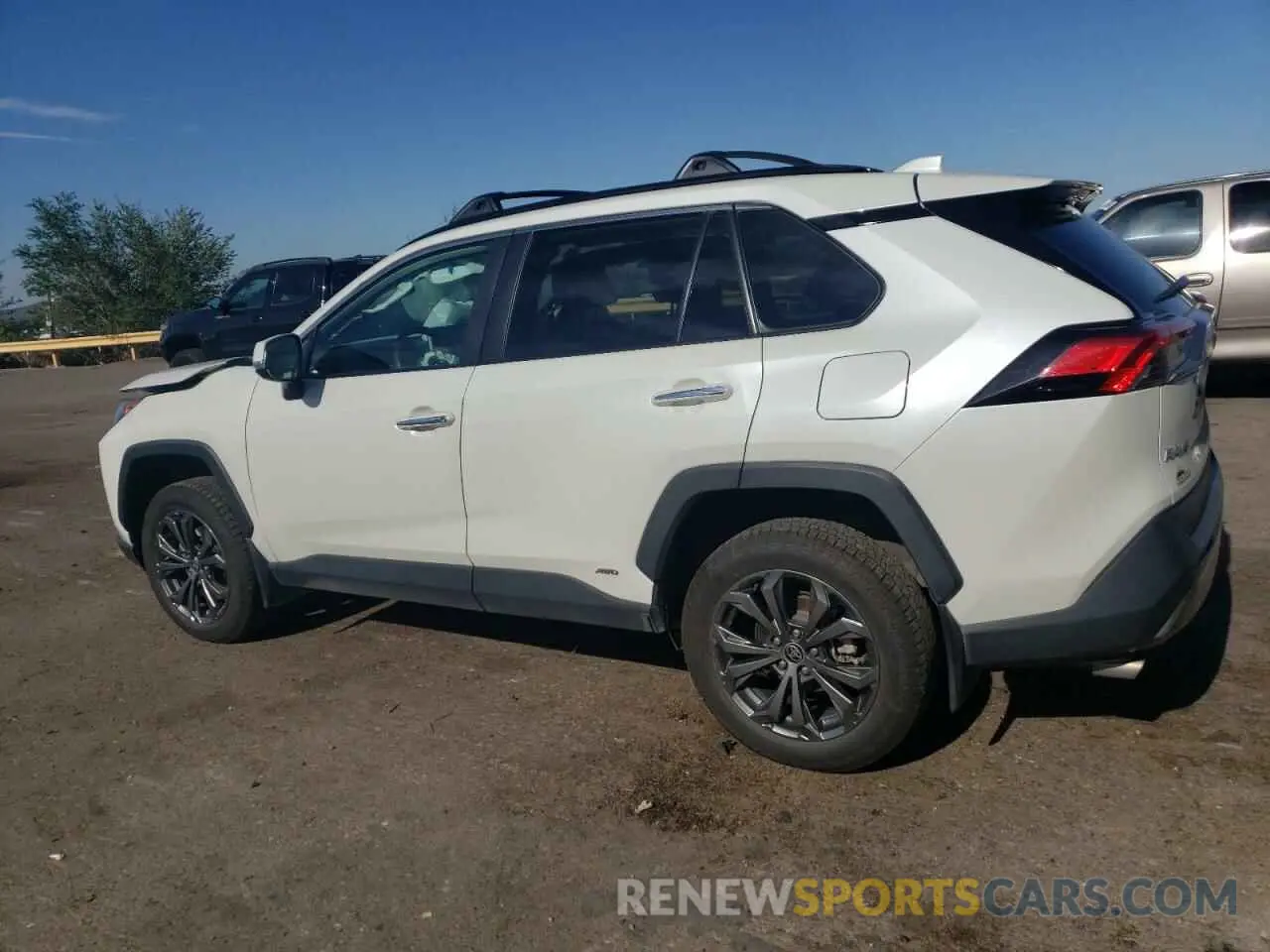 2 Photograph of a damaged car 4T3D6RFV3NU094921 TOYOTA RAV4 2022