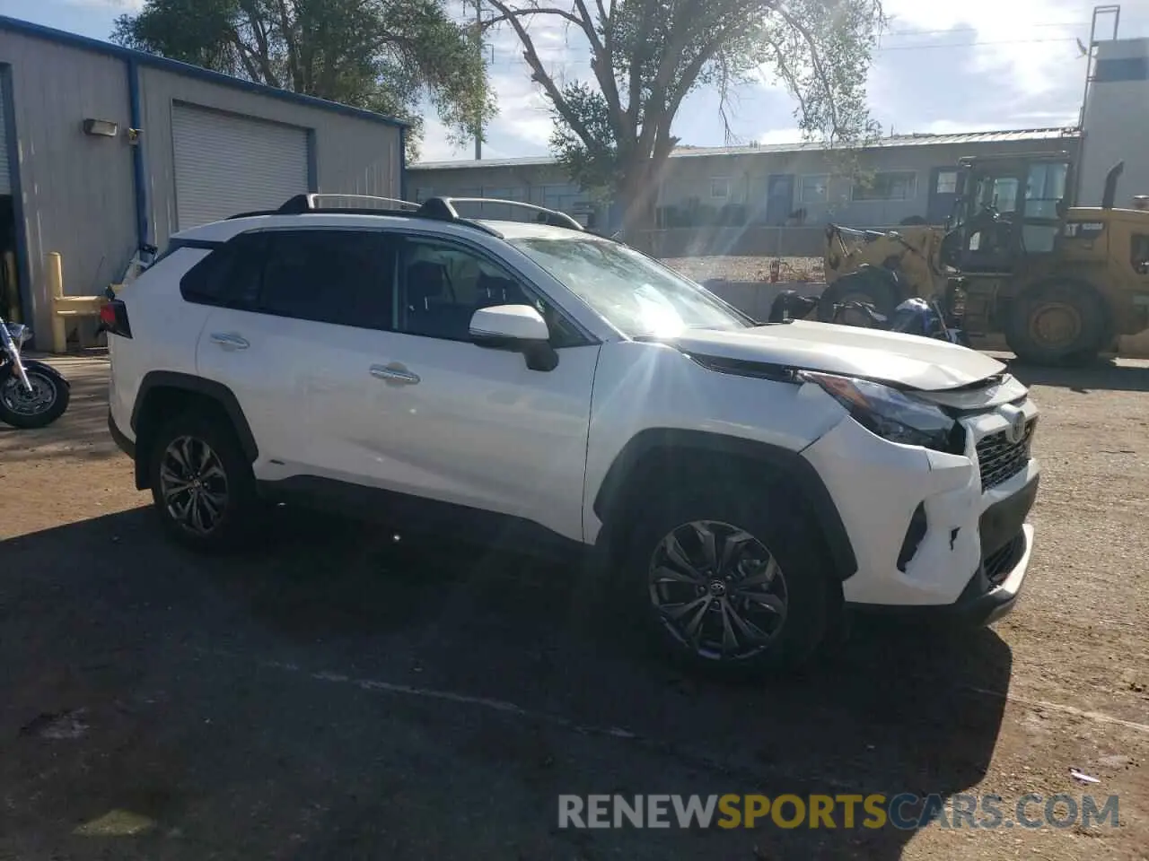 4 Photograph of a damaged car 4T3D6RFV3NU094921 TOYOTA RAV4 2022