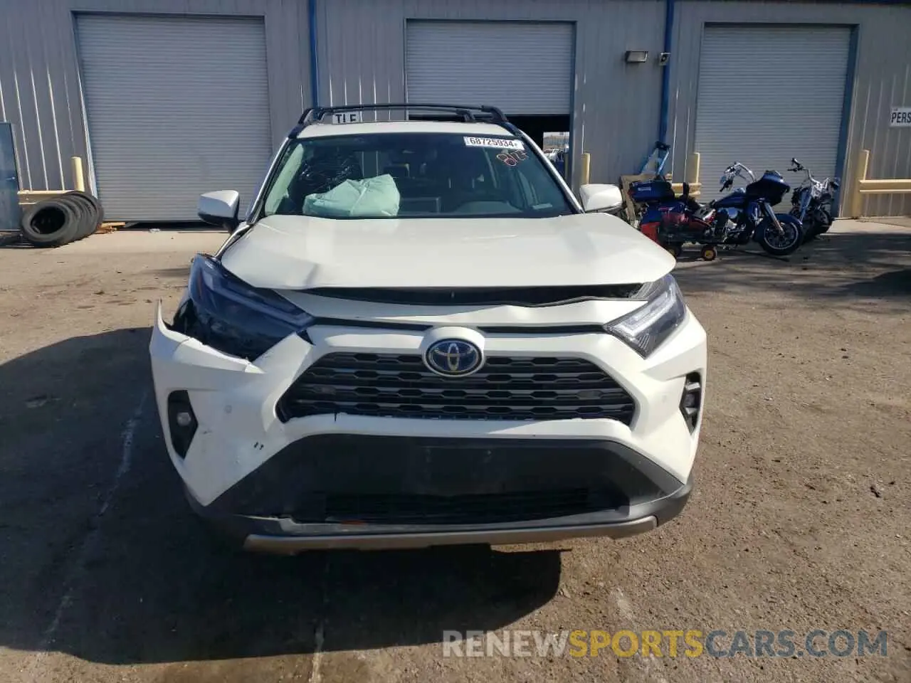 5 Photograph of a damaged car 4T3D6RFV3NU094921 TOYOTA RAV4 2022