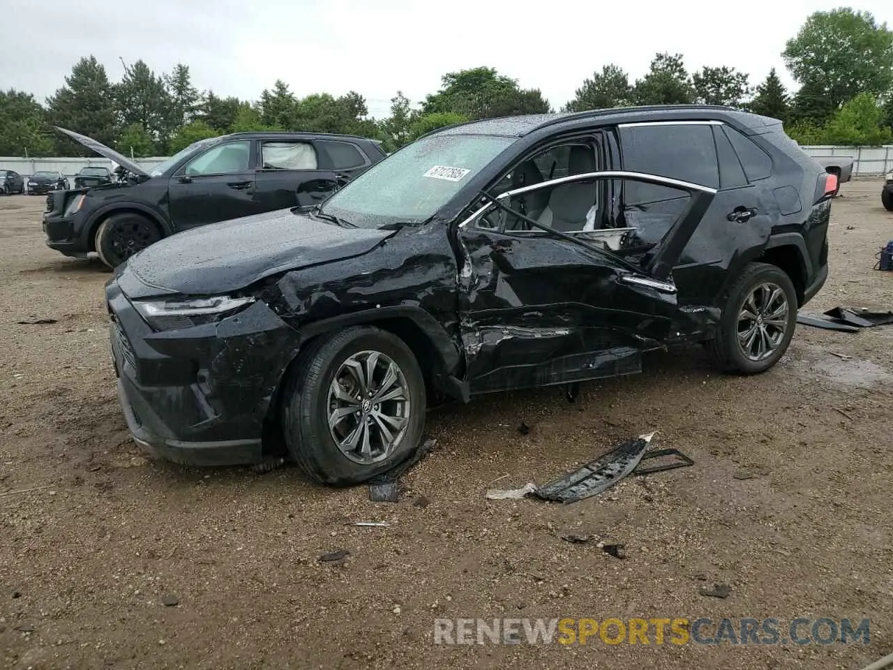 1 Photograph of a damaged car 4T3D6RFV4NU080946 TOYOTA RAV4 2022