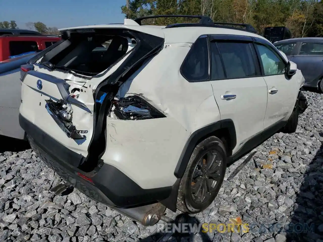 4 Photograph of a damaged car 4T3D6RFV4NU096001 TOYOTA RAV4 2022