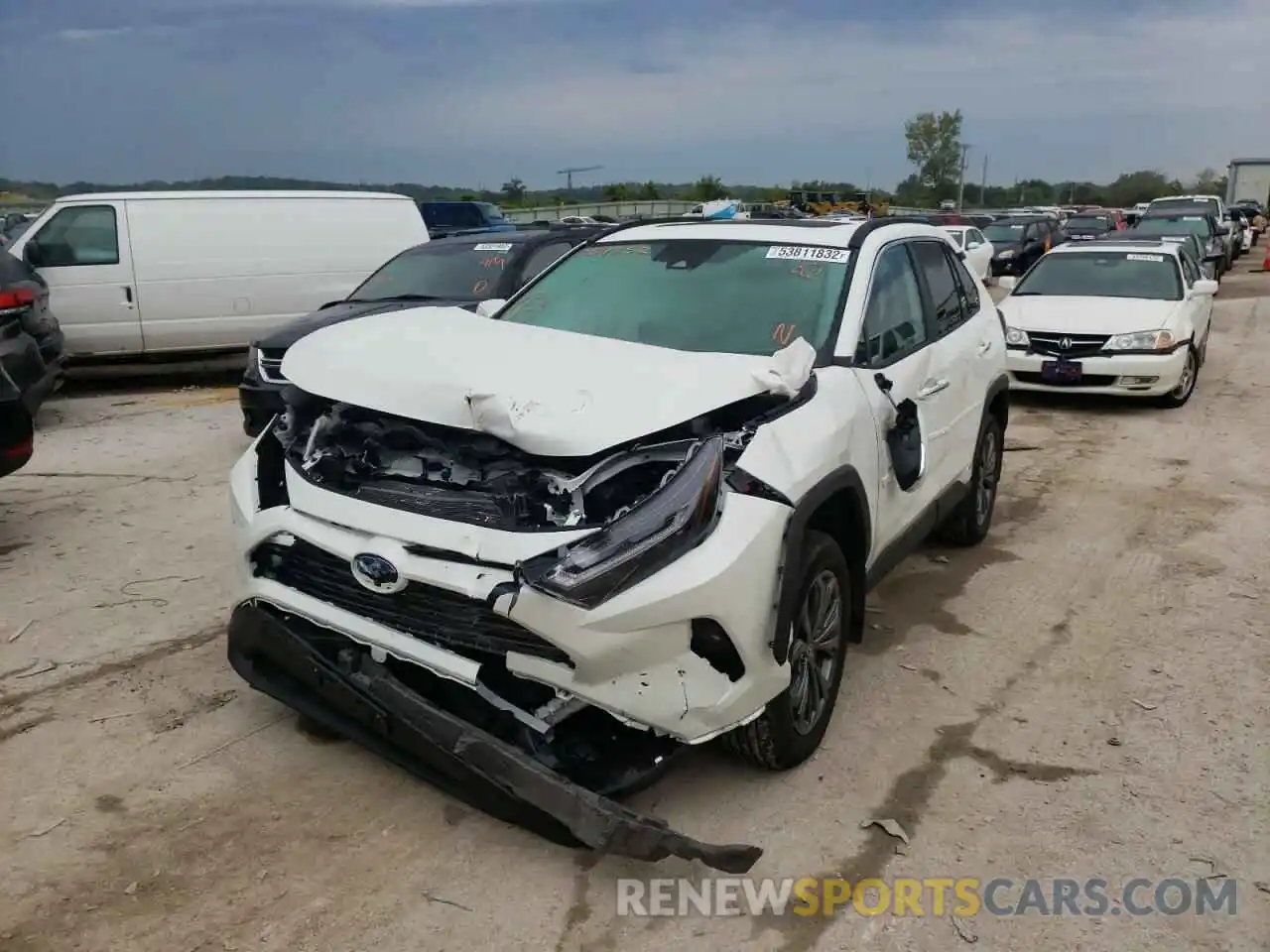 2 Photograph of a damaged car 4T3D6RFV6NU084352 TOYOTA RAV4 2022