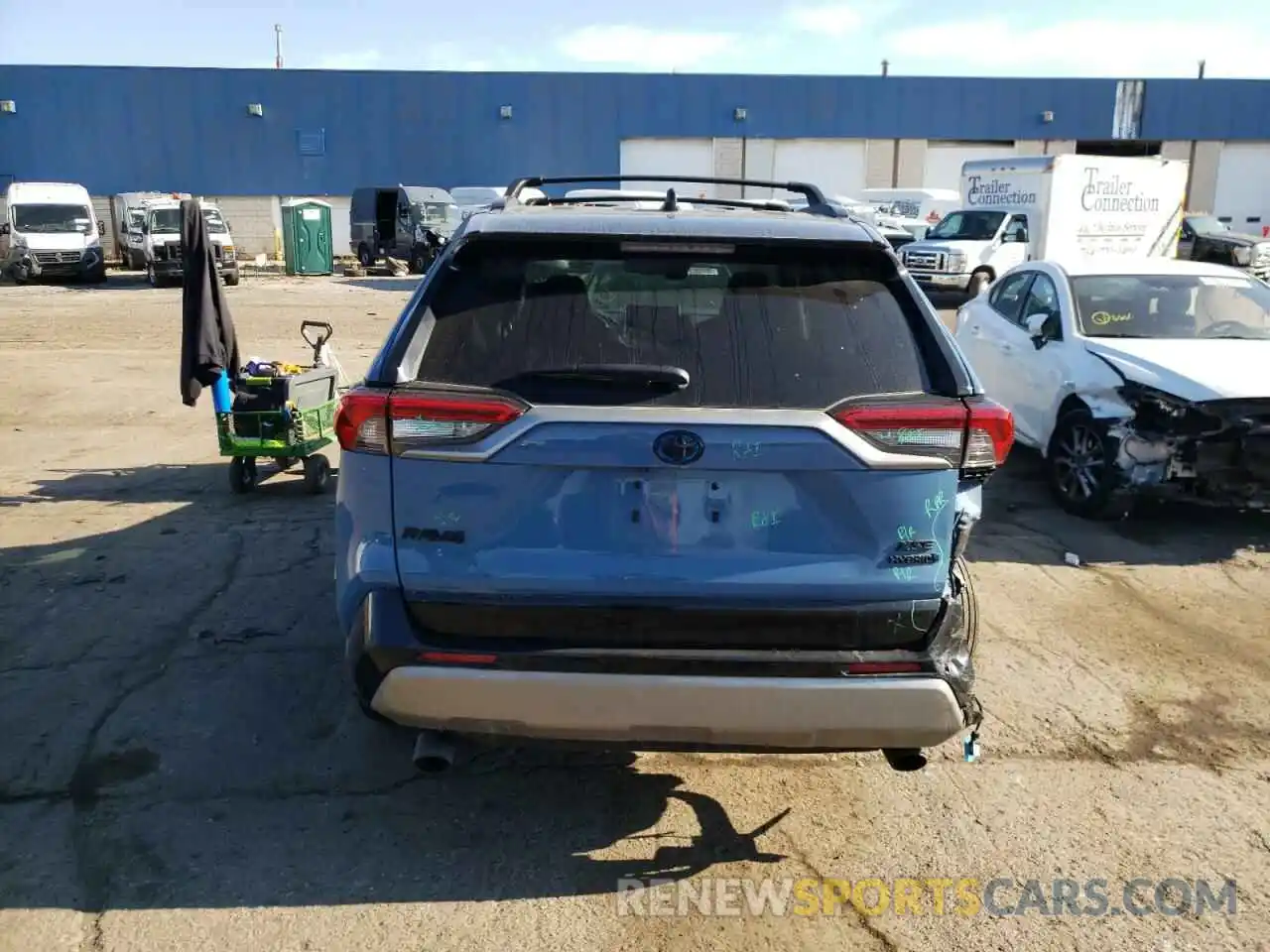 6 Photograph of a damaged car 4T3E6RFV0NU074324 TOYOTA RAV4 2022