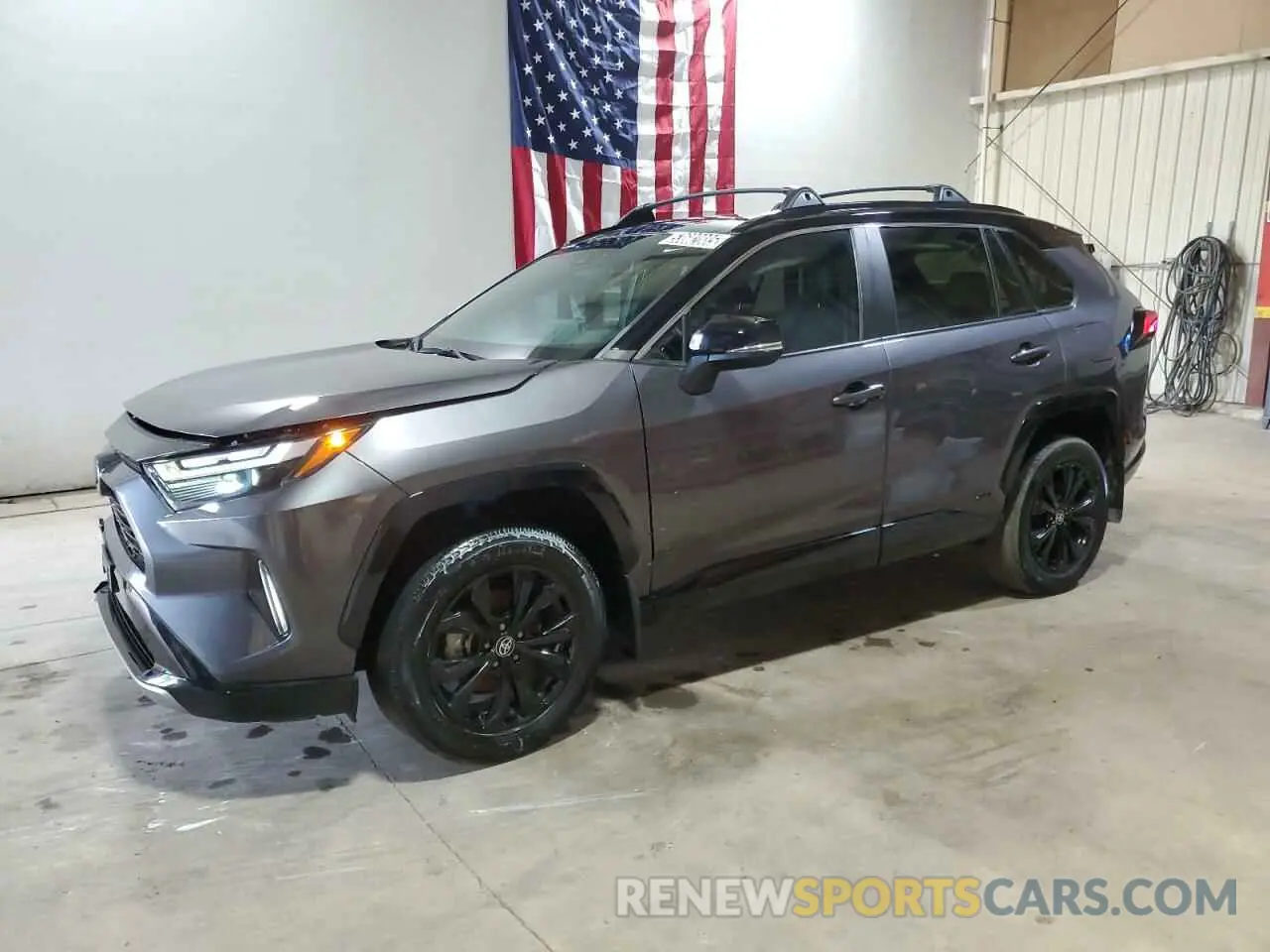 1 Photograph of a damaged car 4T3E6RFV1NU096090 TOYOTA RAV4 2022