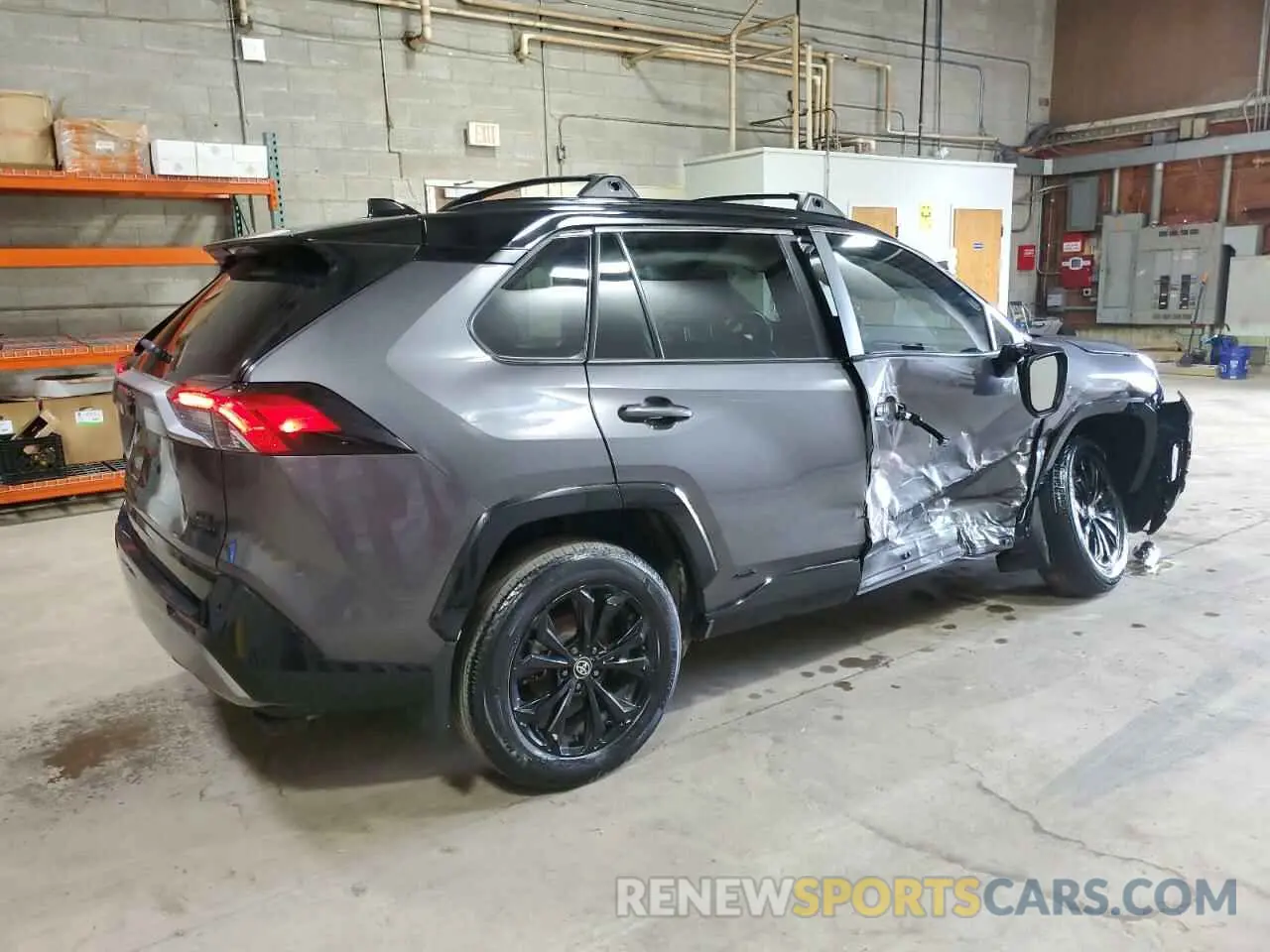 3 Photograph of a damaged car 4T3E6RFV1NU096090 TOYOTA RAV4 2022