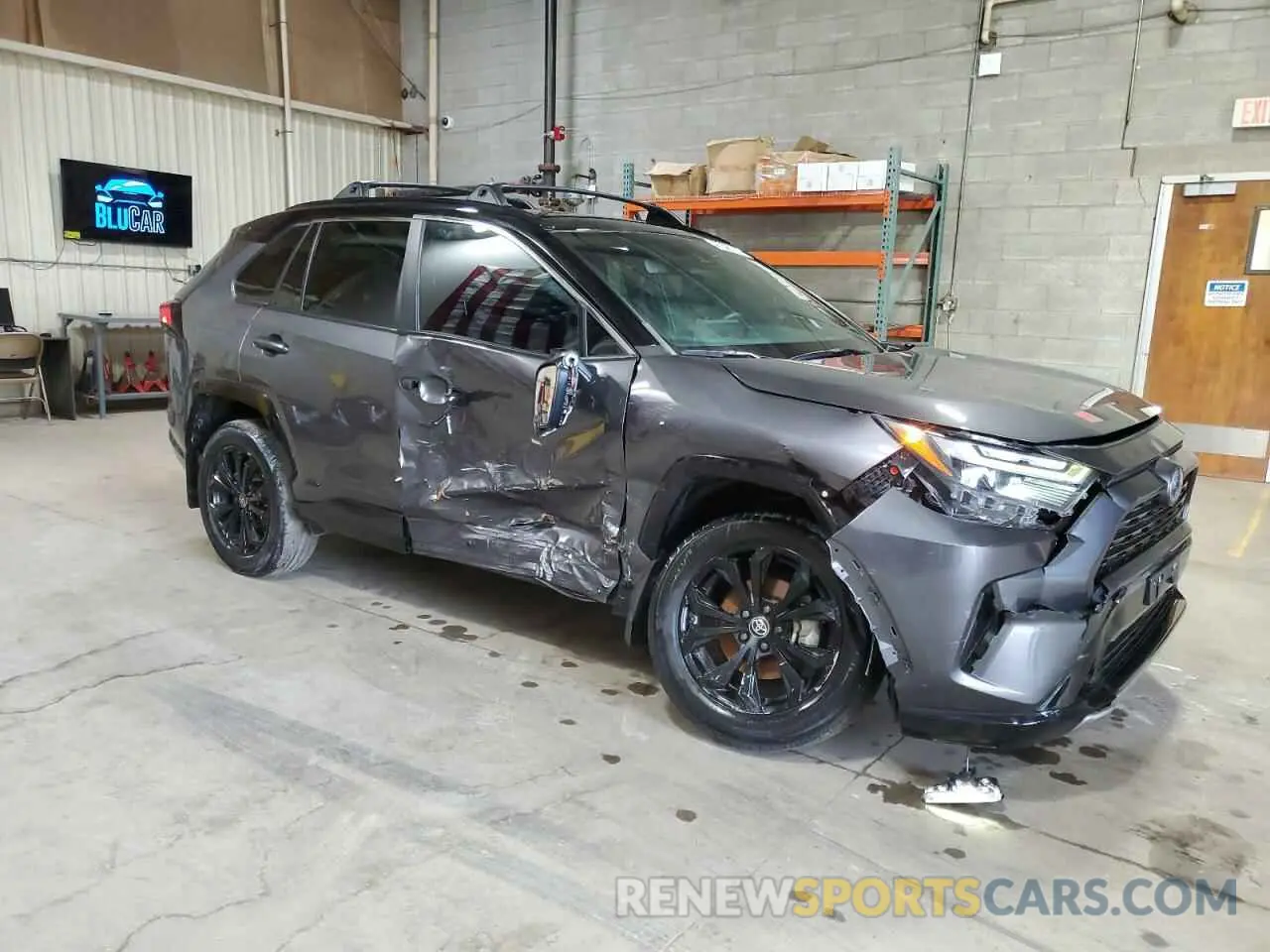 4 Photograph of a damaged car 4T3E6RFV1NU096090 TOYOTA RAV4 2022