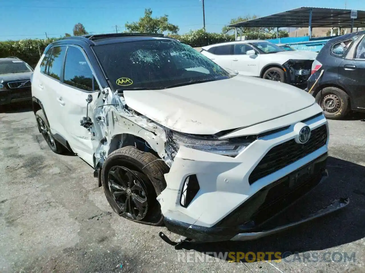 1 Photograph of a damaged car 4T3E6RFV2NU070890 TOYOTA RAV4 2022