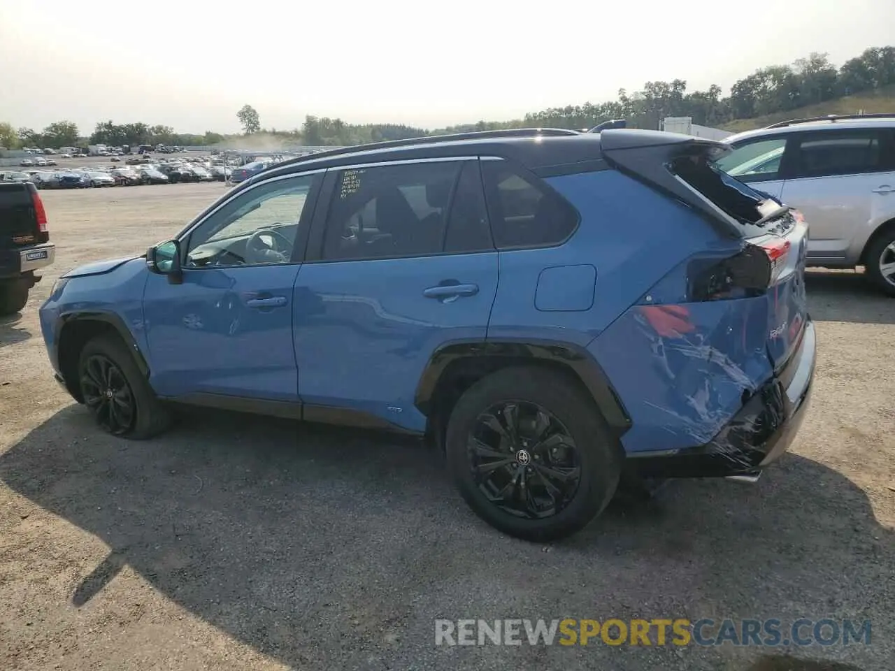 2 Photograph of a damaged car 4T3E6RFV2NU084840 TOYOTA RAV4 2022