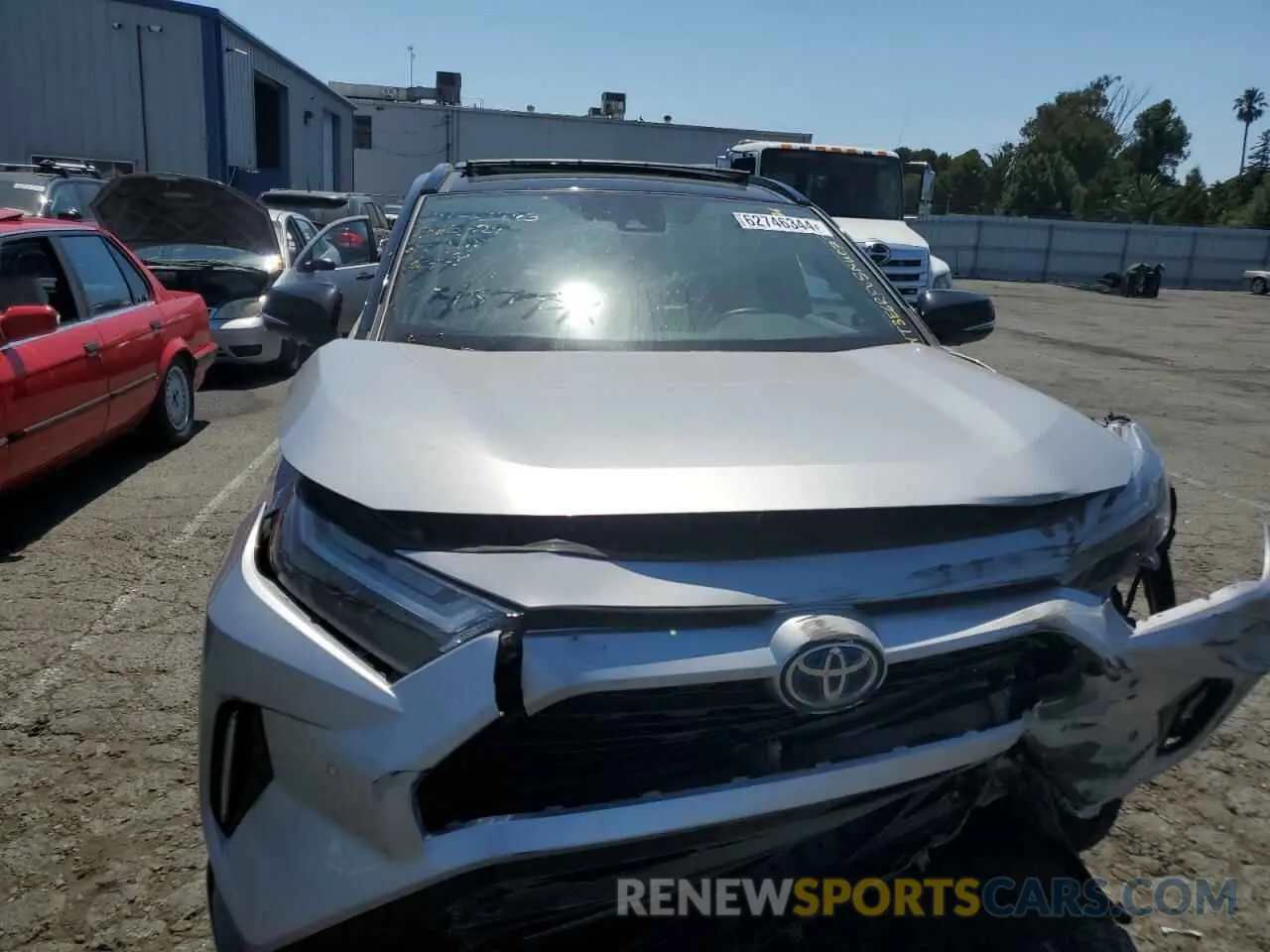 5 Photograph of a damaged car 4T3E6RFV5NU078076 TOYOTA RAV4 2022