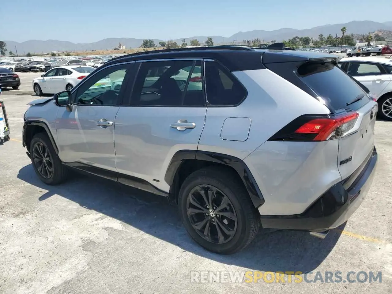 2 Photograph of a damaged car 4T3E6RFV5NU078286 TOYOTA RAV4 2022