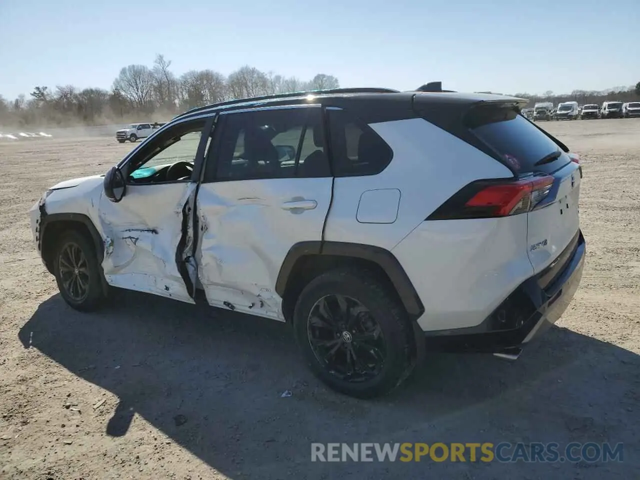 2 Photograph of a damaged car 4T3E6RFV5NU080667 TOYOTA RAV4 2022