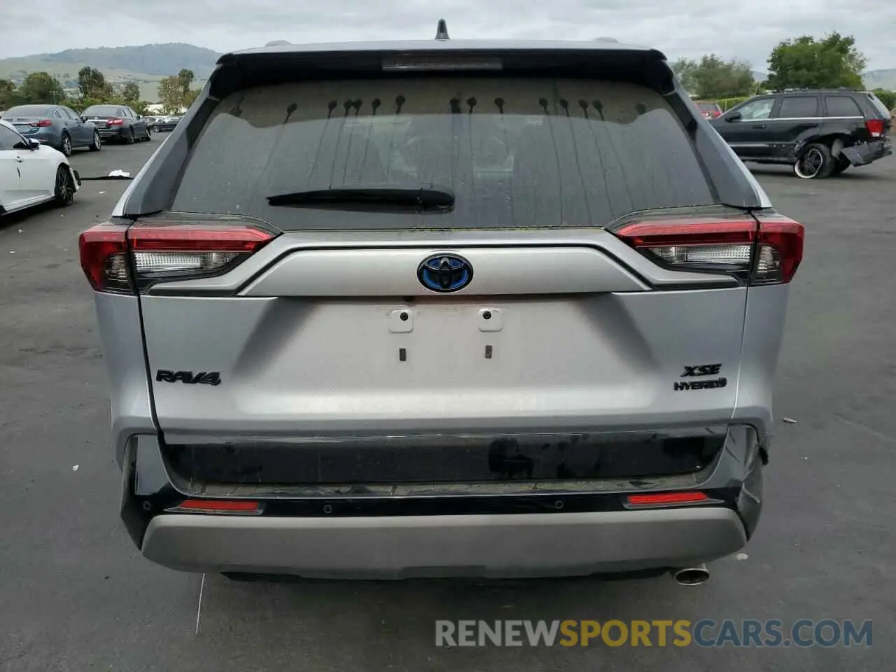 6 Photograph of a damaged car 4T3E6RFV6NU088390 TOYOTA RAV4 2022