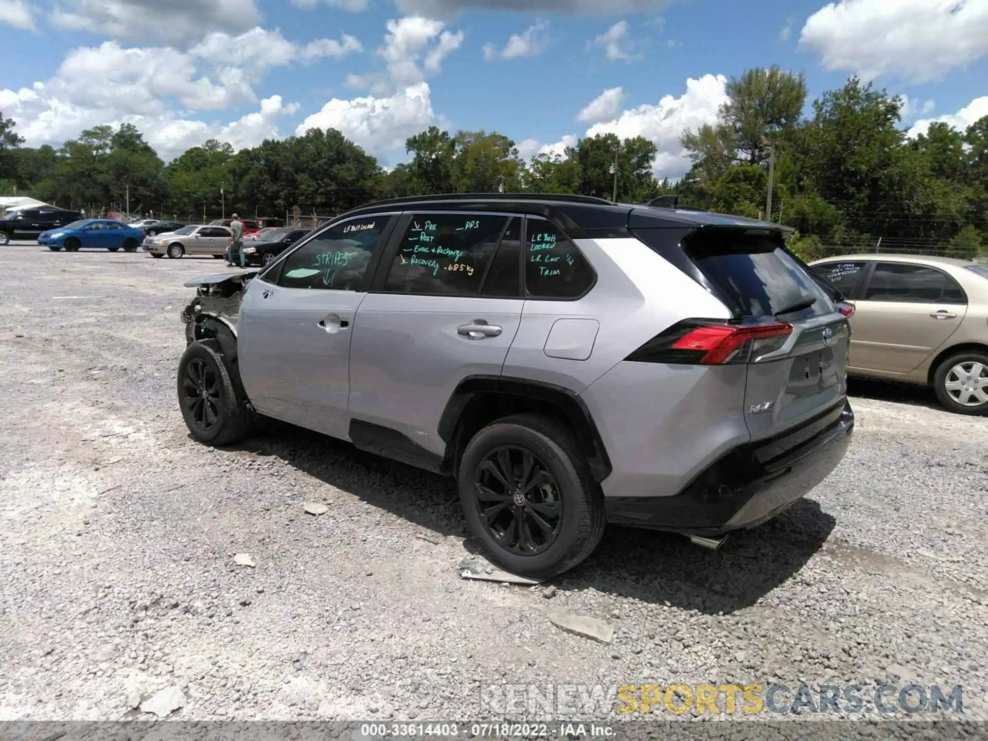 3 Photograph of a damaged car 4T3E6RFV7NU071470 TOYOTA RAV4 2022