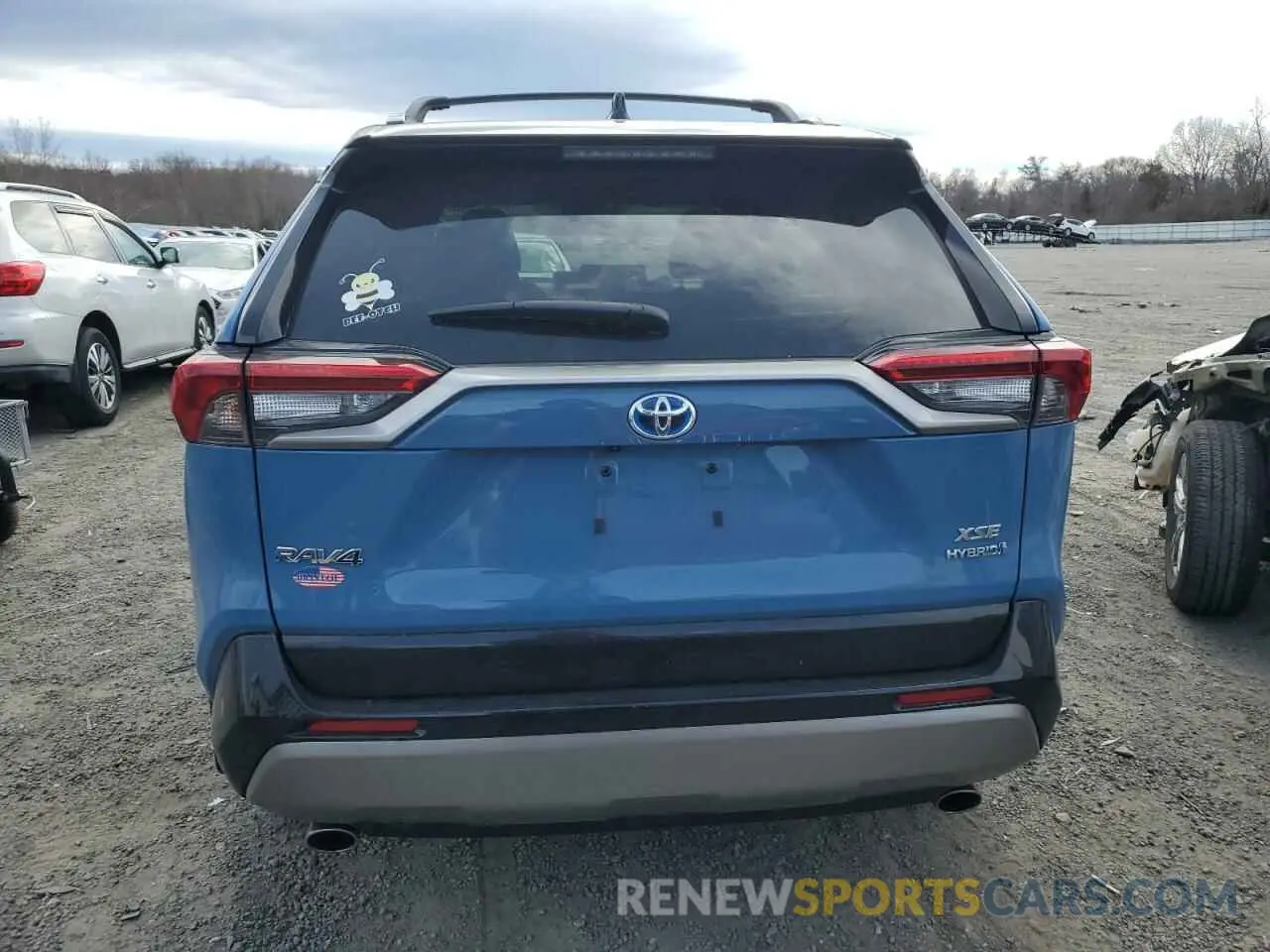 6 Photograph of a damaged car 4T3E6RFV7NU098703 TOYOTA RAV4 2022