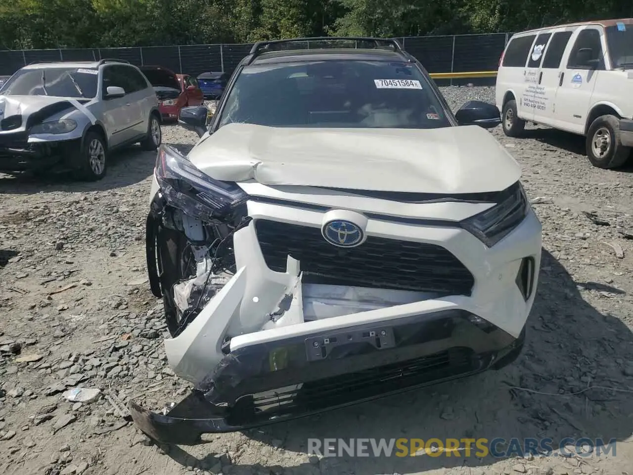 5 Photograph of a damaged car 4T3E6RFV8NU078931 TOYOTA RAV4 2022