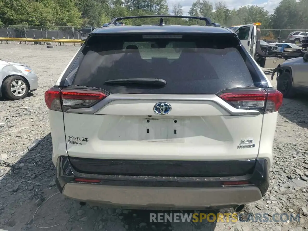 6 Photograph of a damaged car 4T3E6RFV8NU078931 TOYOTA RAV4 2022