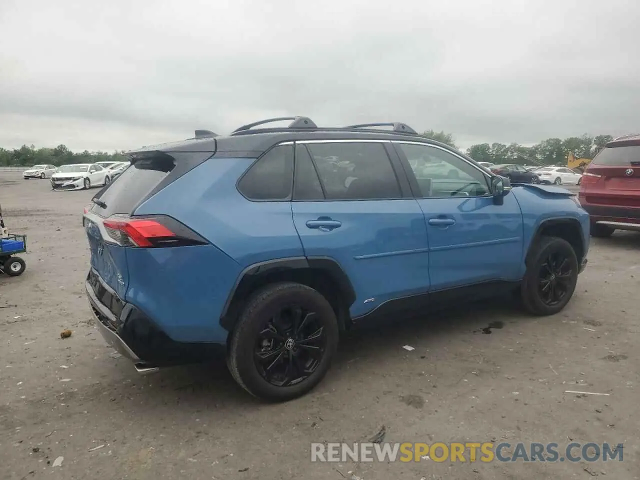 3 Photograph of a damaged car 4T3E6RFVXNU067834 TOYOTA RAV4 2022