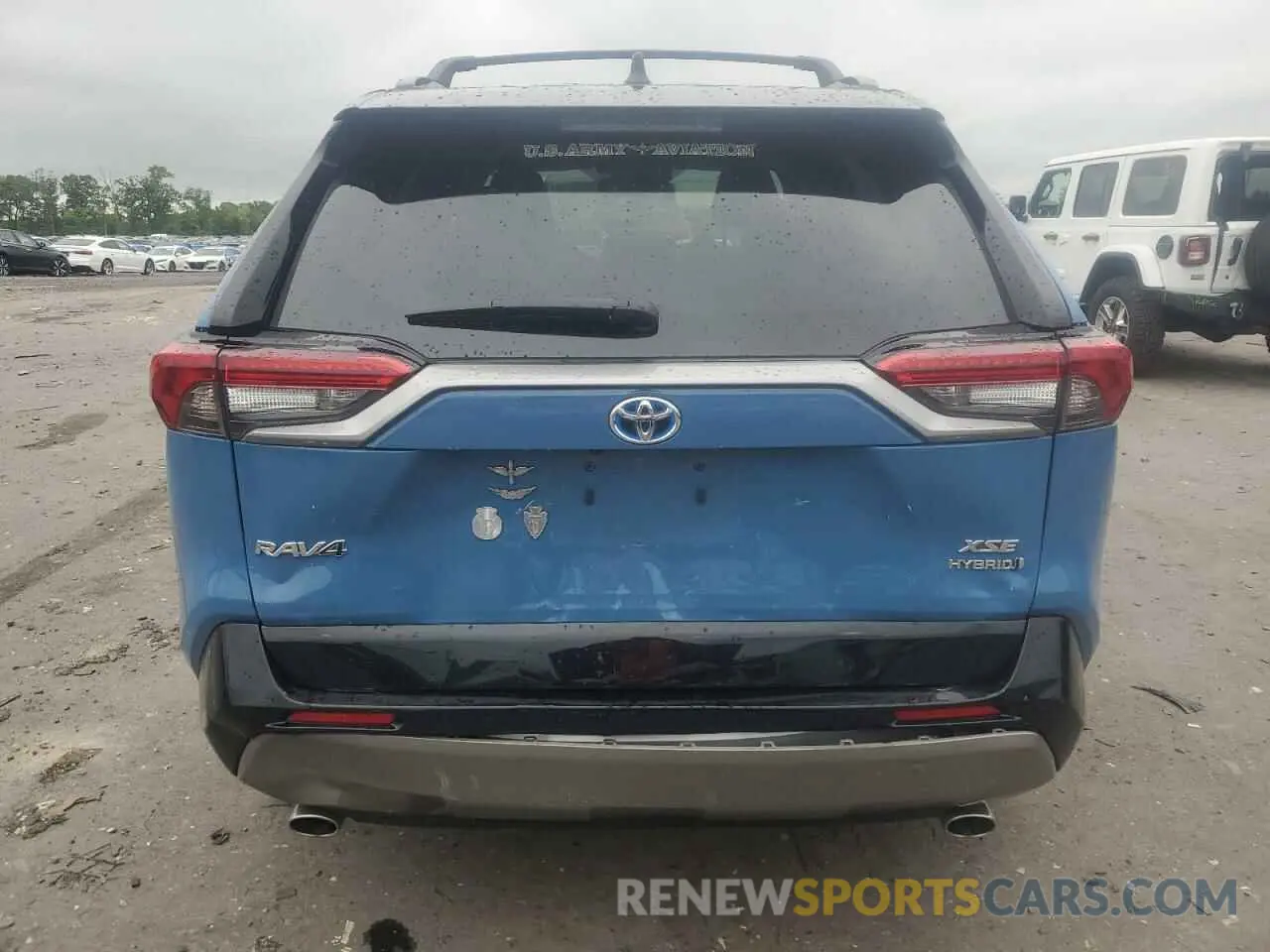 6 Photograph of a damaged car 4T3E6RFVXNU067834 TOYOTA RAV4 2022