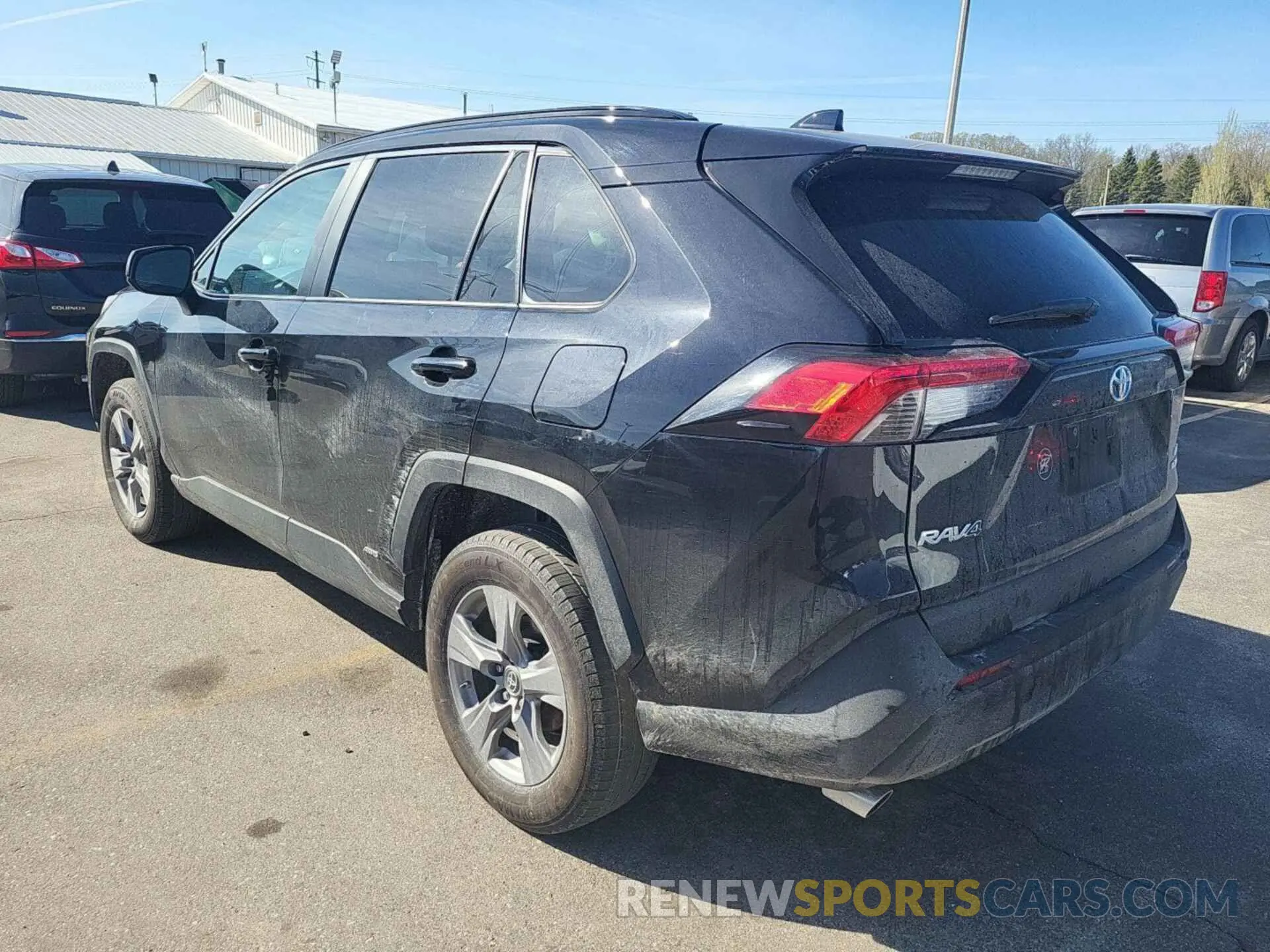 17 Photograph of a damaged car 4T3LWRFV3NU059419 TOYOTA RAV4 2022