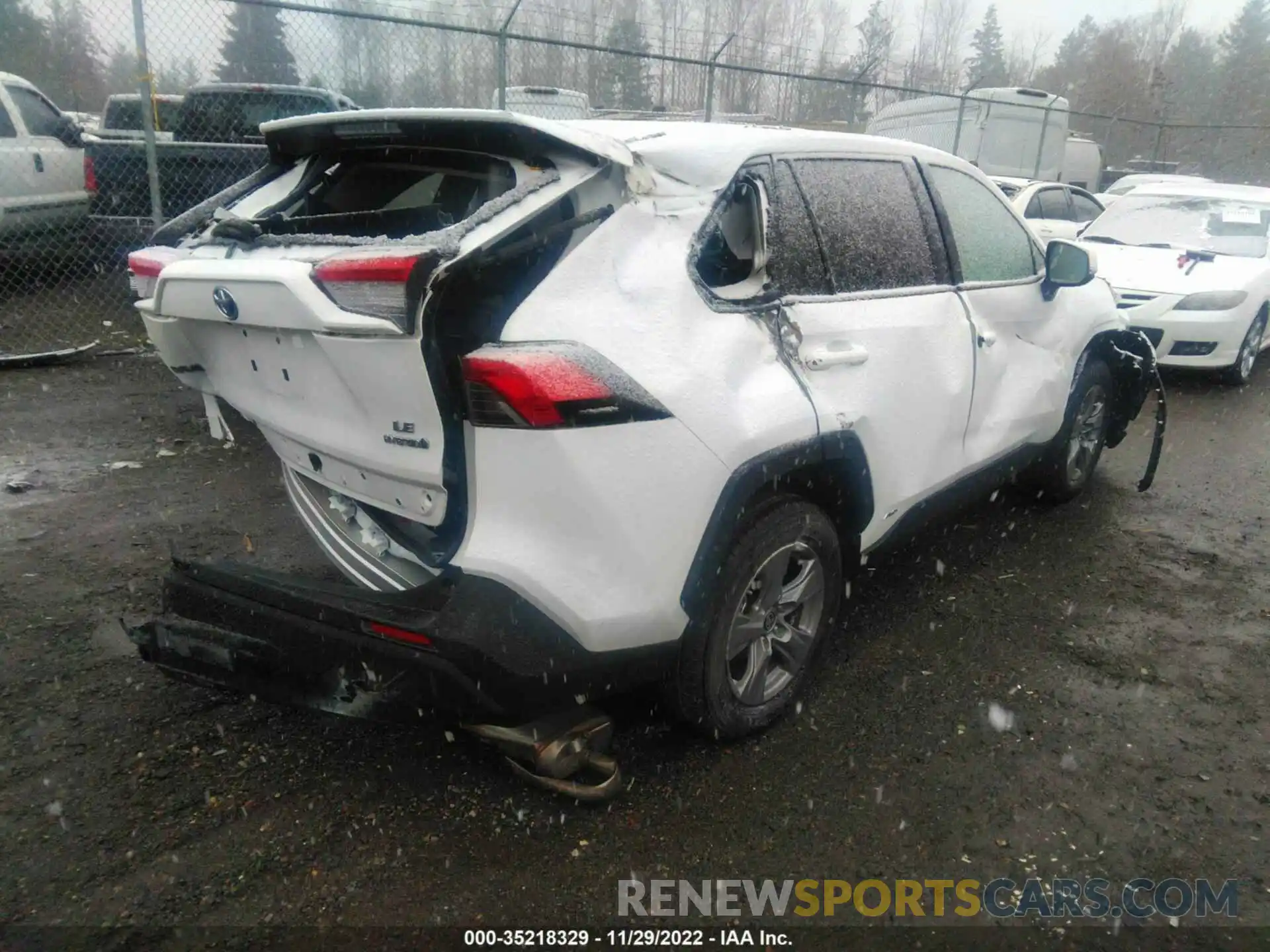 4 Photograph of a damaged car 4T3MWRFV4NU069638 TOYOTA RAV4 2022