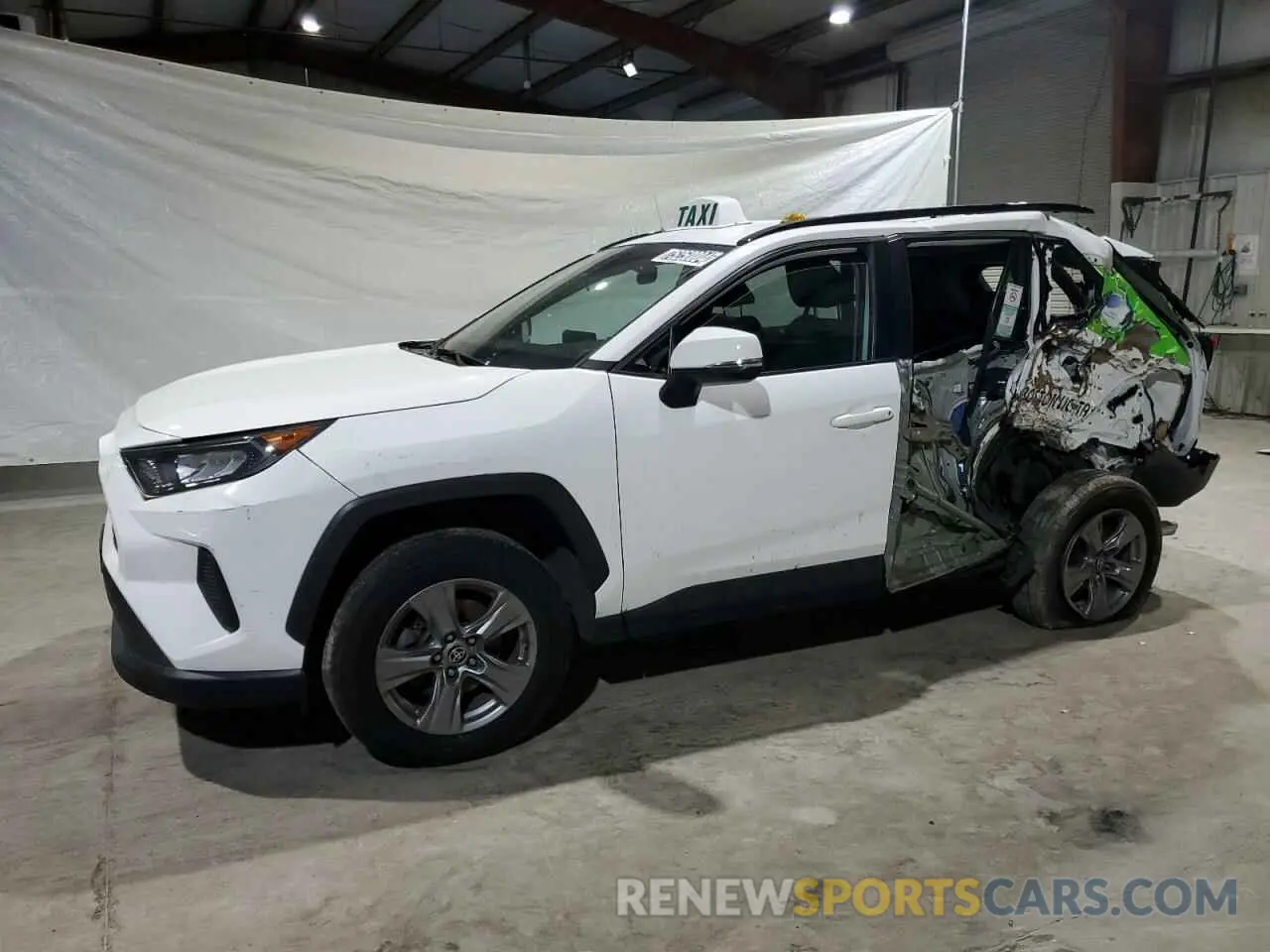 1 Photograph of a damaged car 4T3MWRFV5NU063301 TOYOTA RAV4 2022