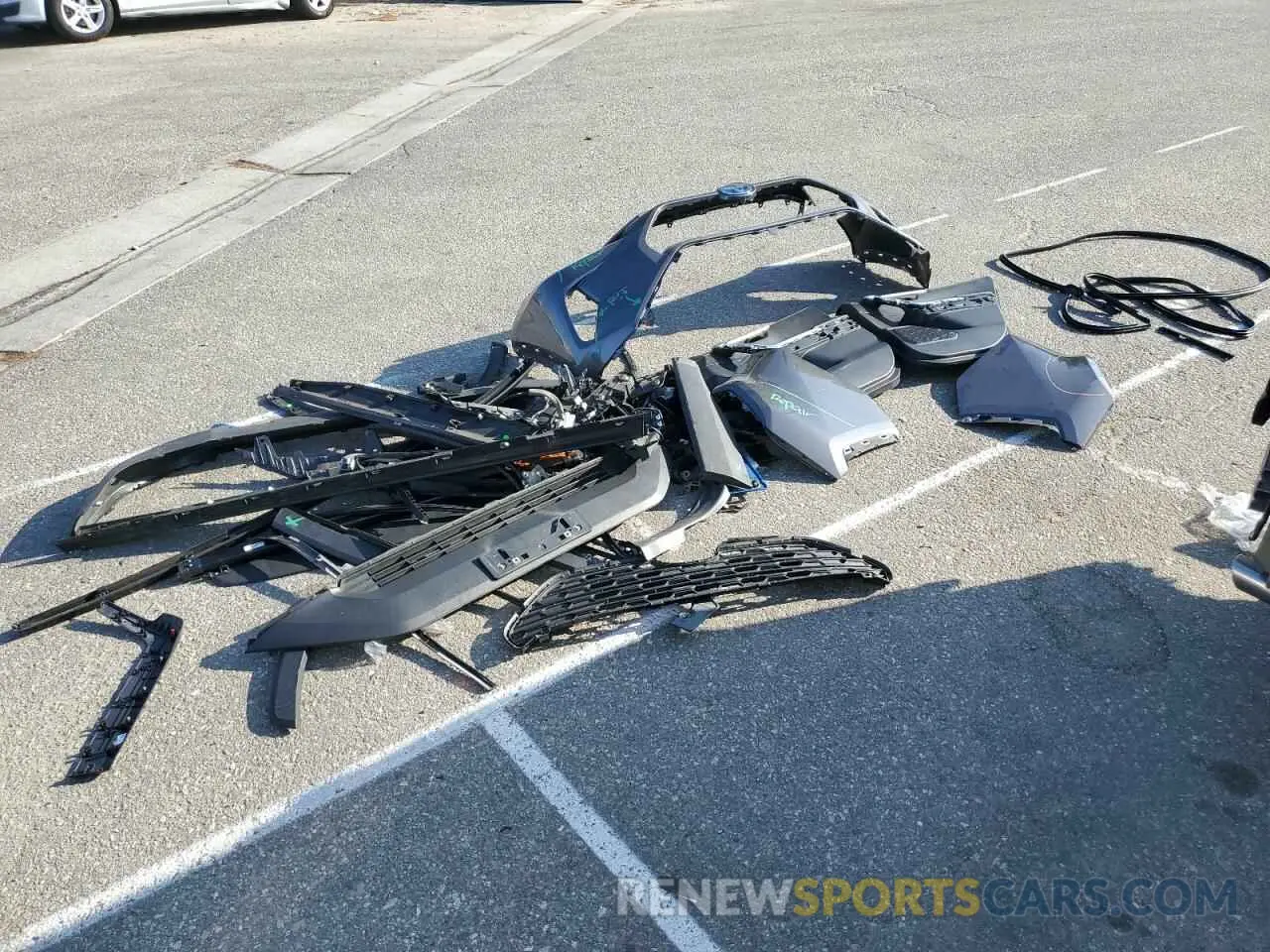 13 Photograph of a damaged car 4T3MWRFV6NU054400 TOYOTA RAV4 2022